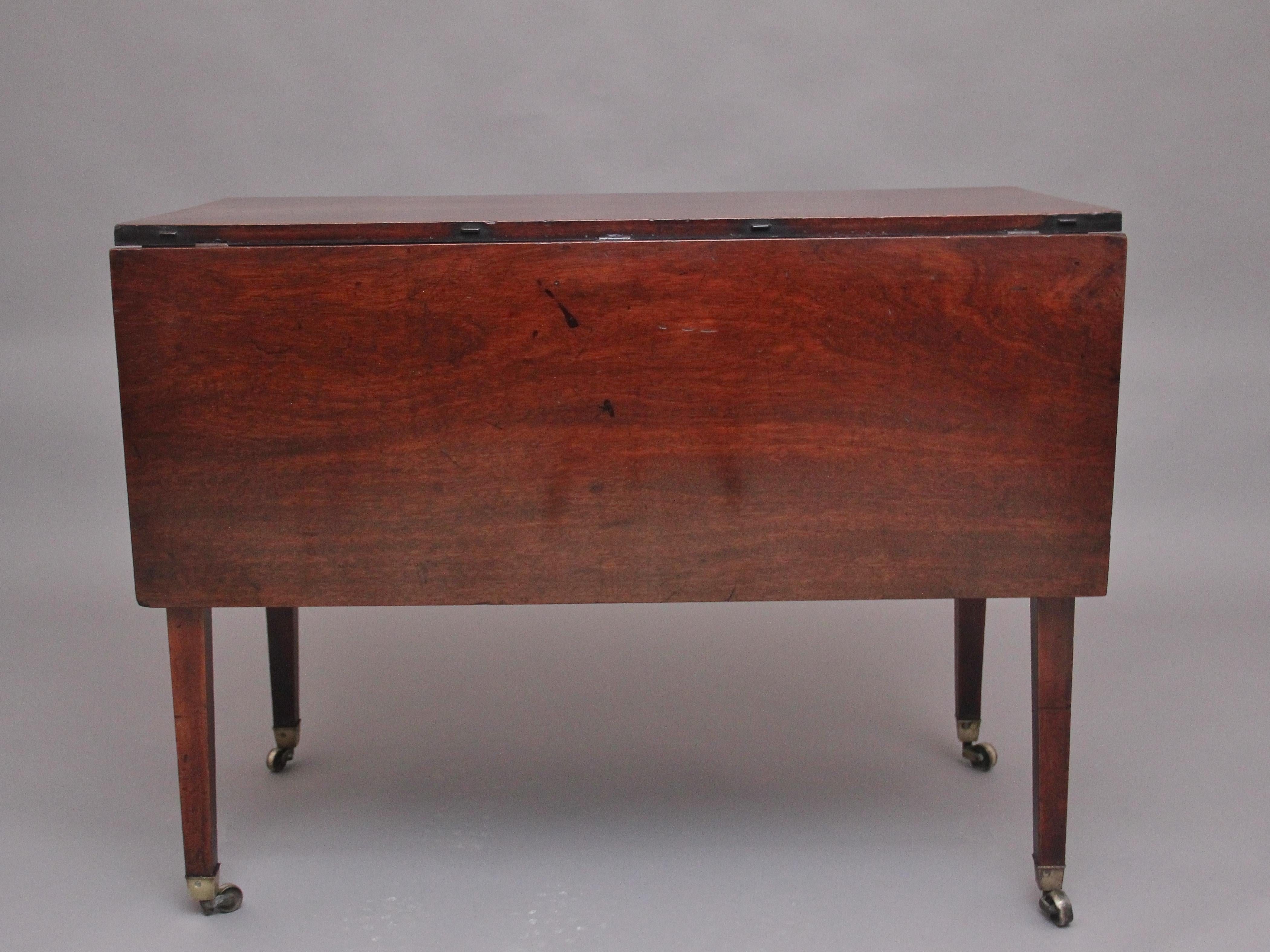 Rare and Unique 18th Century Mahogany Side Table In Good Condition For Sale In Martlesham, GB