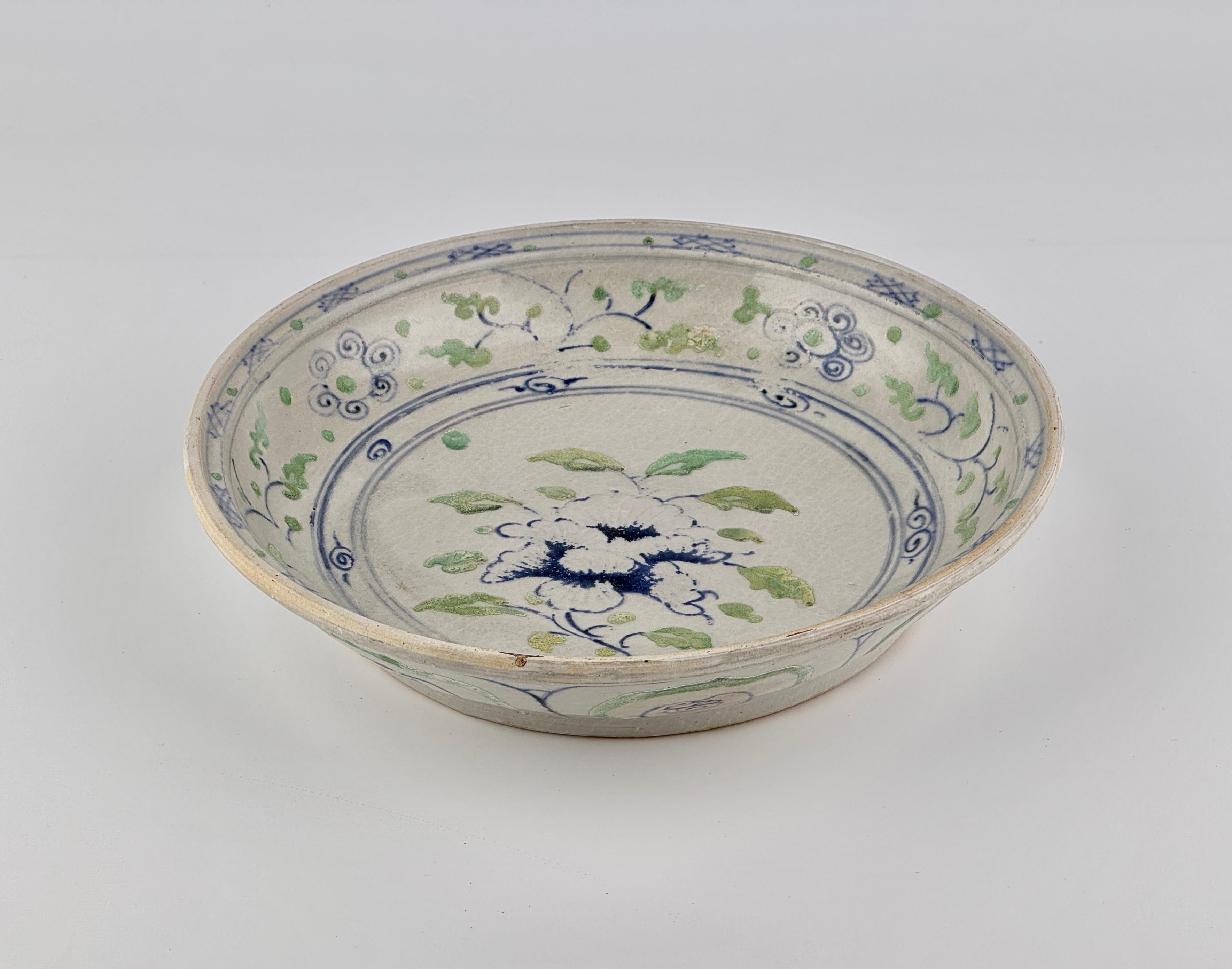 Ming Rare grès Annamese bleu sous glaçure et vert peint, 15-16e siècle en vente
