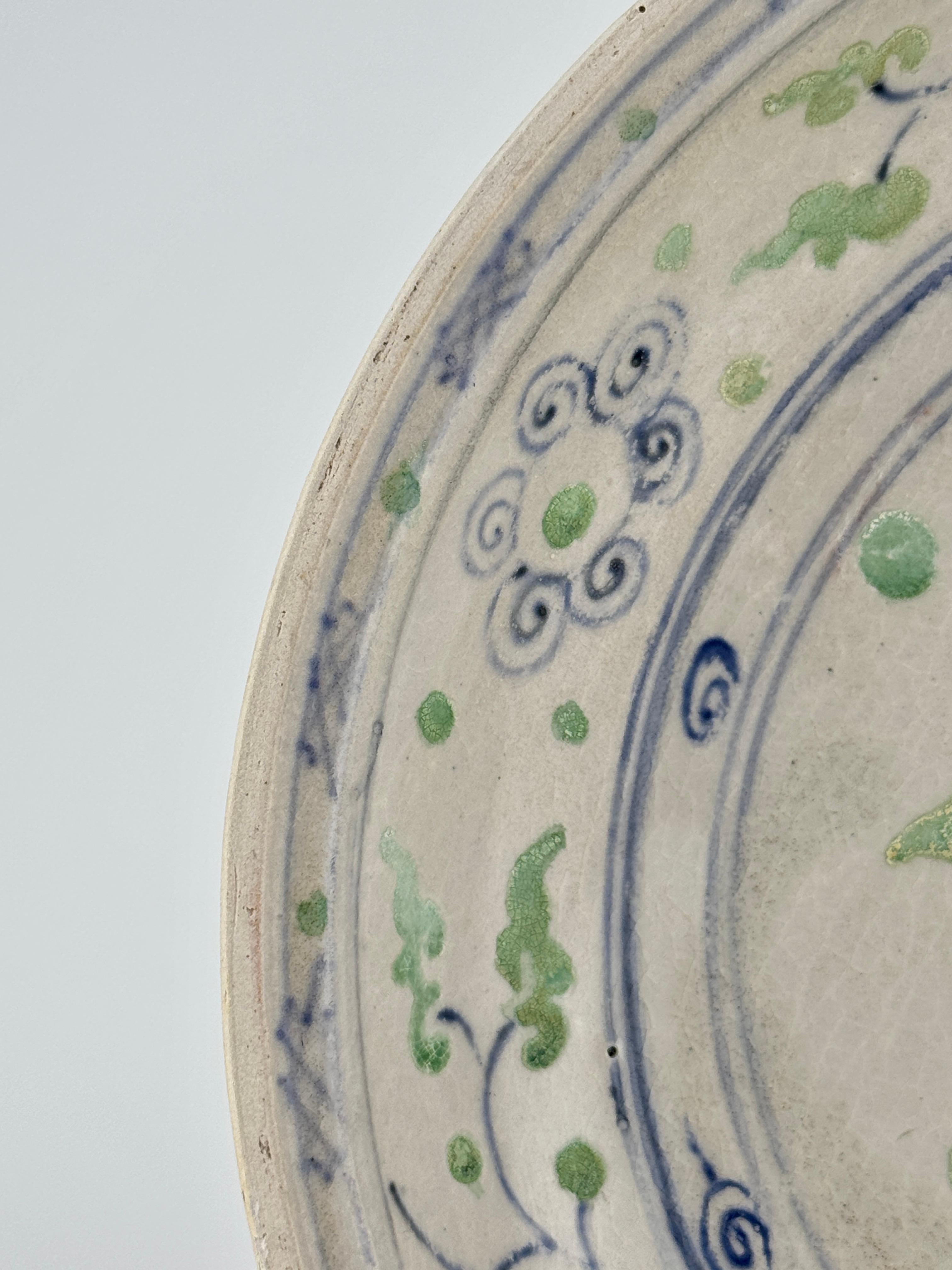 Vernissé Rare grès Annamese bleu sous glaçure et vert peint, 15-16e siècle en vente
