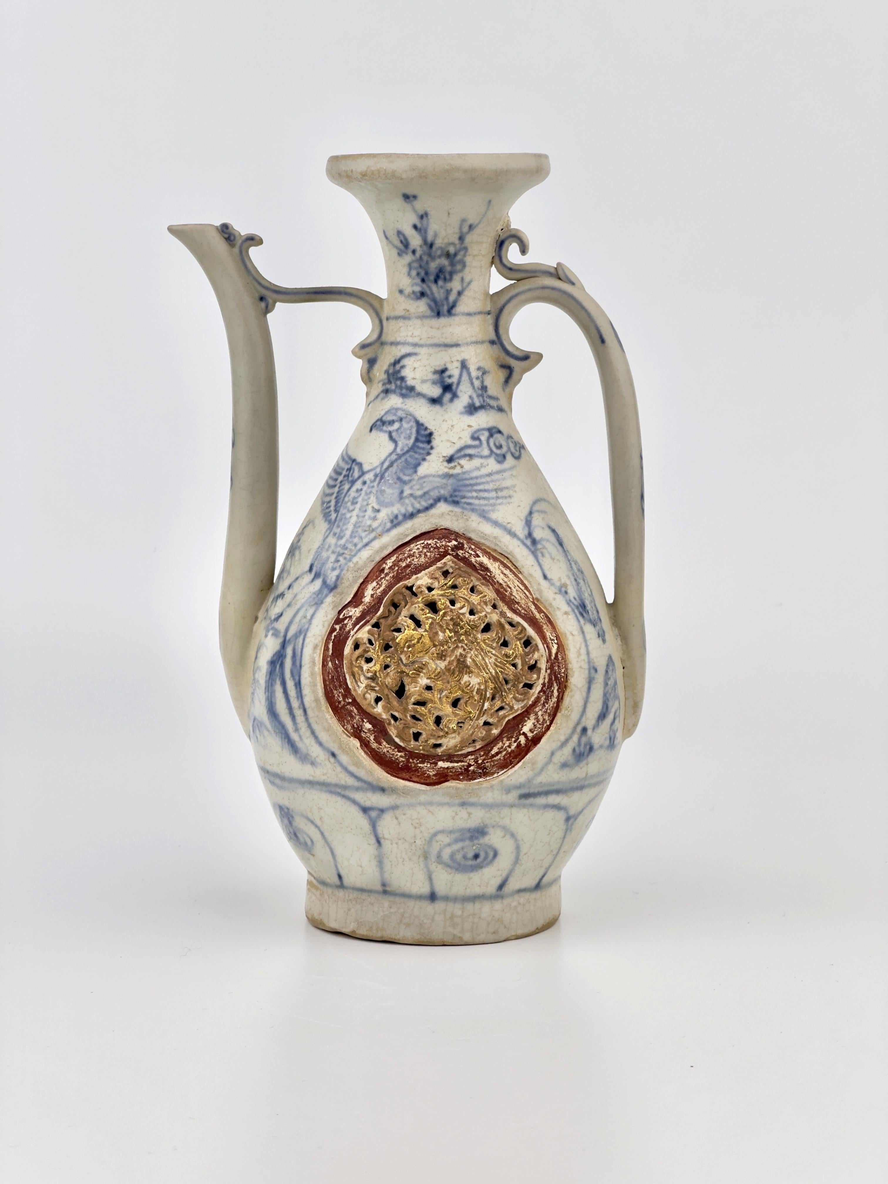 Glazed A Rare Gilted Annamese Blue and white Ewer, Circa 15th Century For Sale