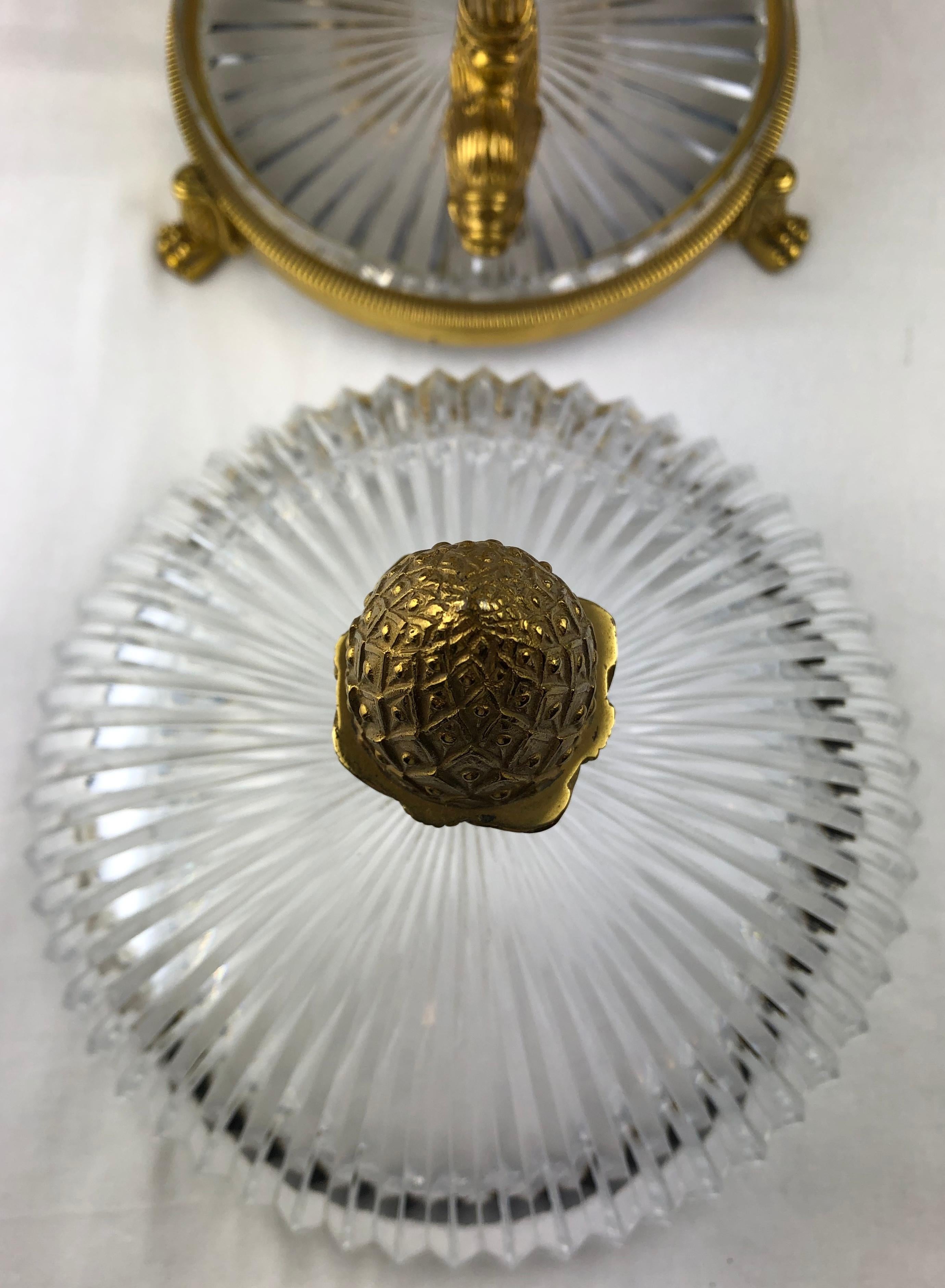 Monumentaler Kaviarschalen-Tafelaufsatz aus Kristall und Goldbronze oder Bronze mit Delphin im Angebot 3
