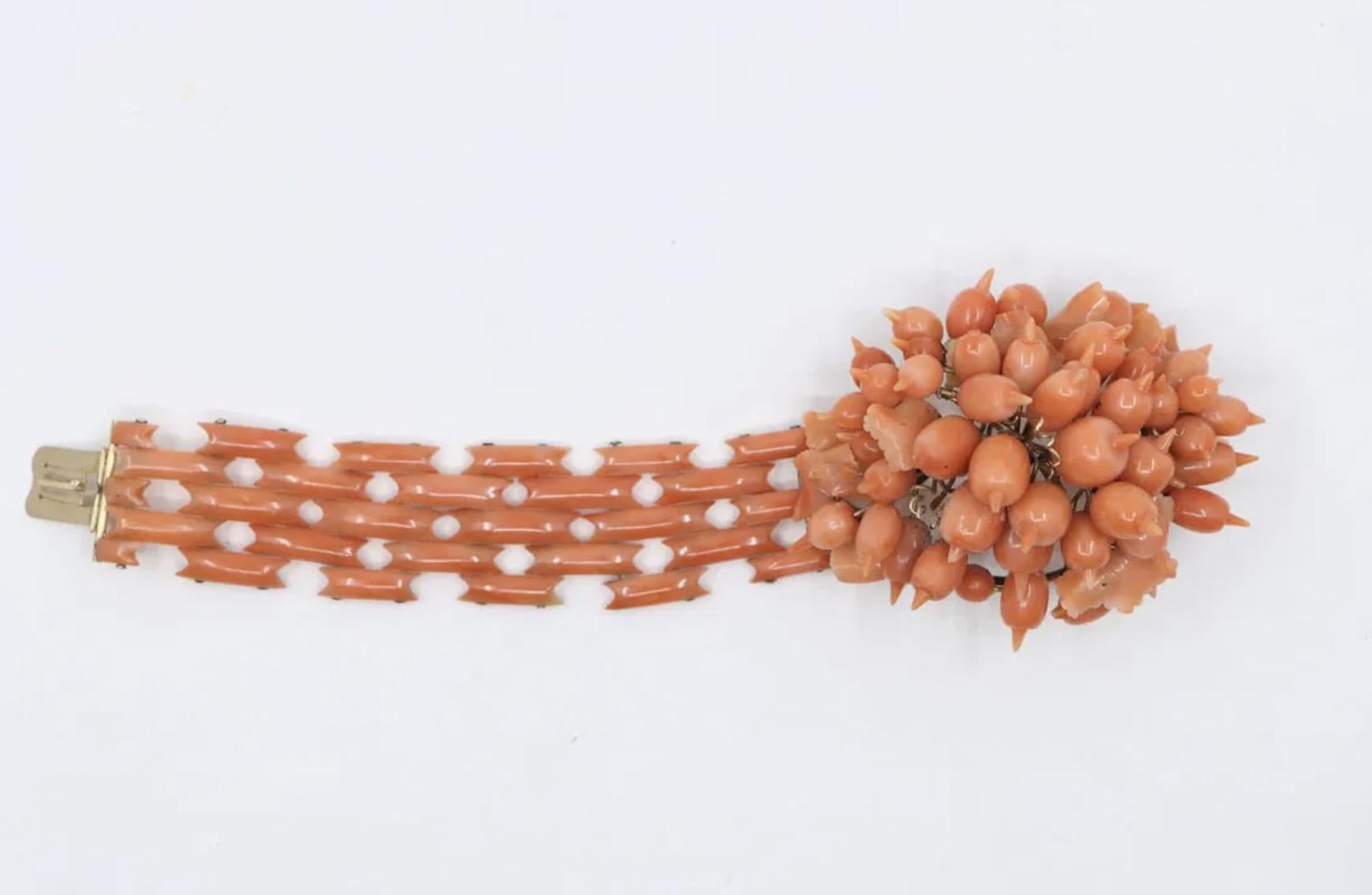A Rare Antique Victorian Coral Parure - Coral Necklace, Bracelet & Brooch For Sale 8