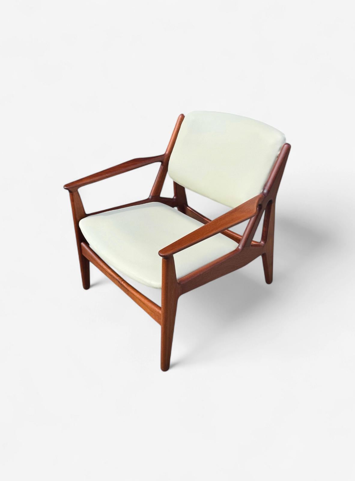 Danese Una rara sedia da salotto Arne Vodder Model Ella in teak, Danimarca, anni '60 circa in vendita