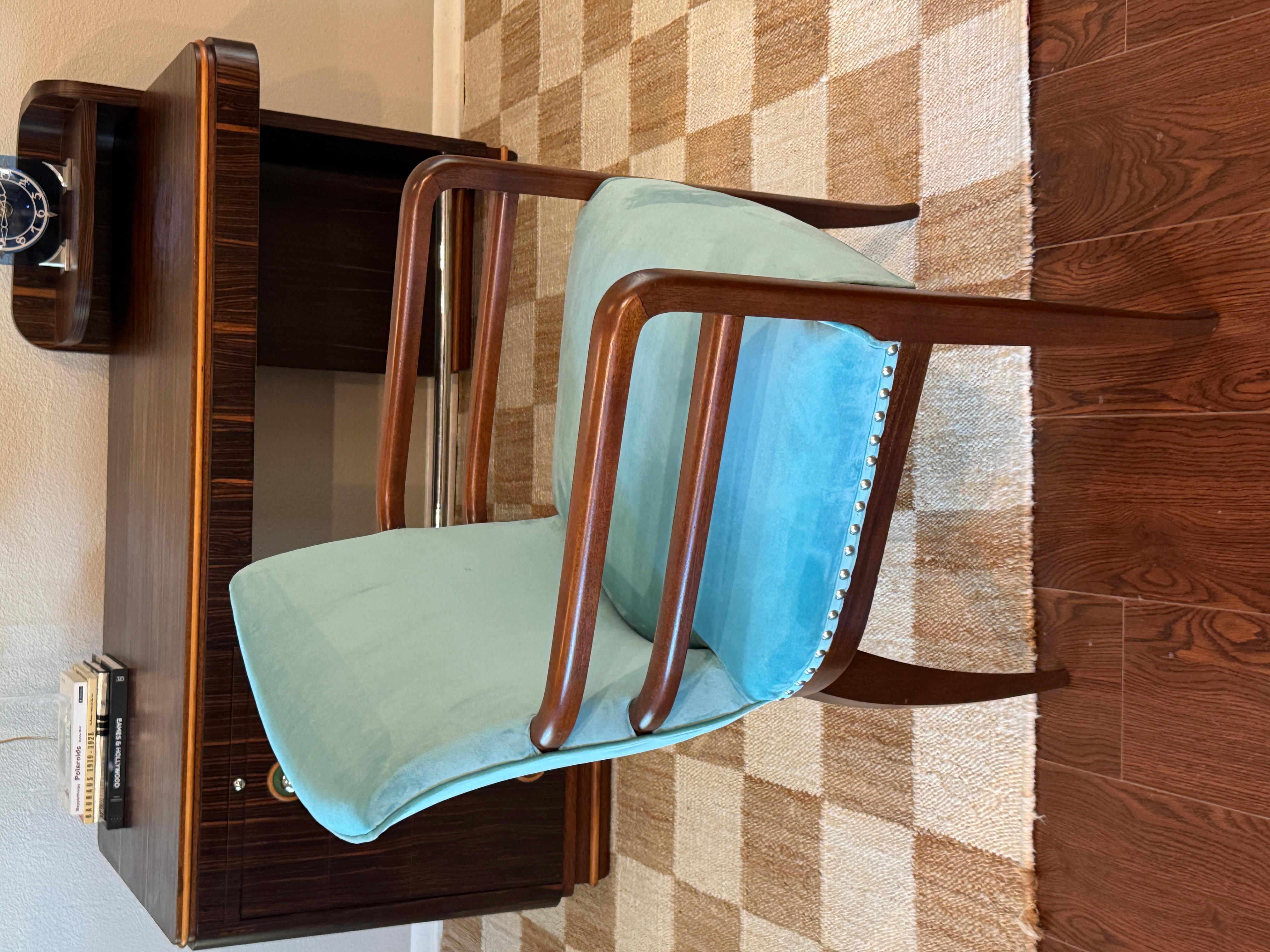 Rara poltrona art déco in vero velluto blu, anni '30 circa. in vendita 5