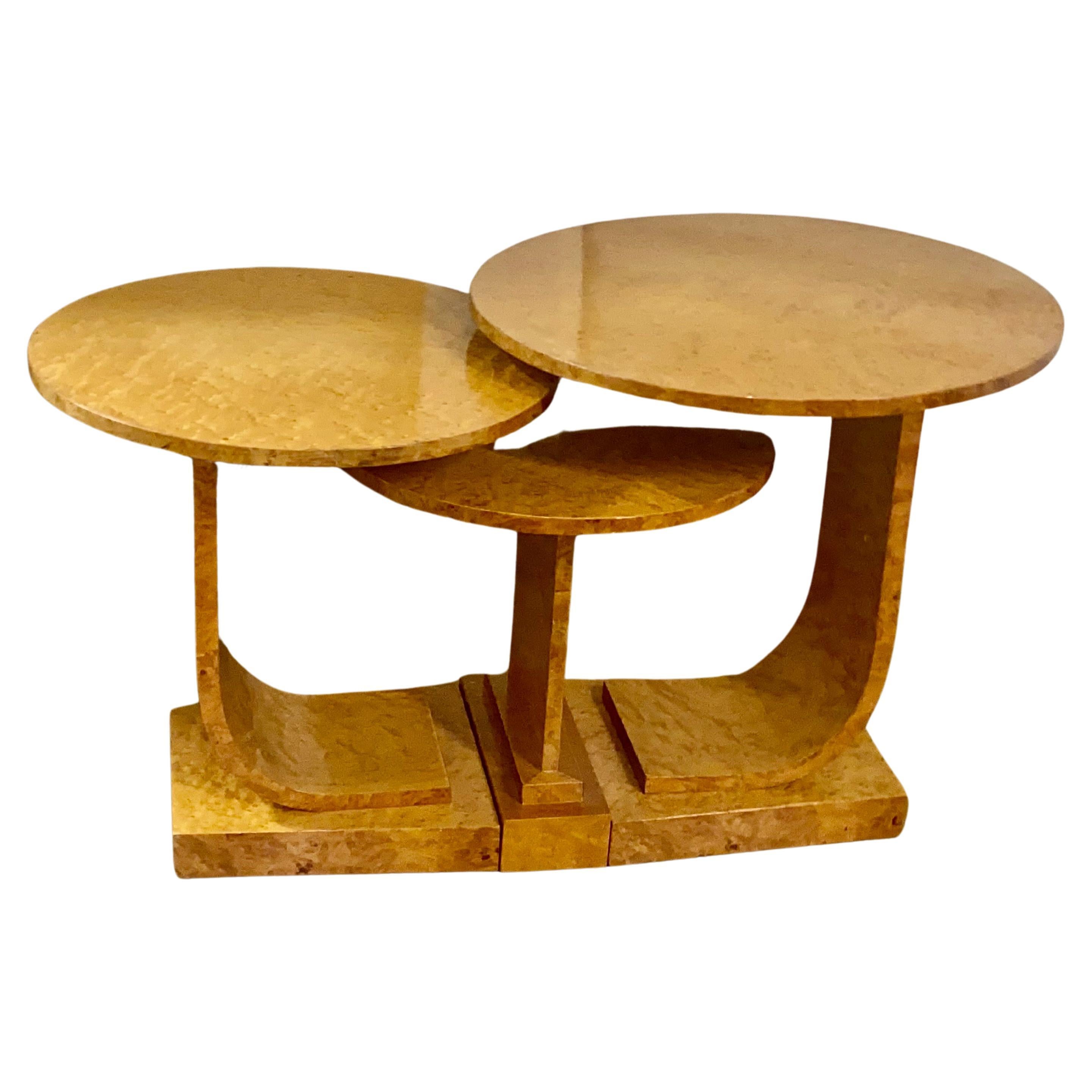 A Rare Art Deco Blonde Birds Eye Maple J Nest of Tables by Epstein Circa 1930 In Excellent Condition For Sale In London, GB