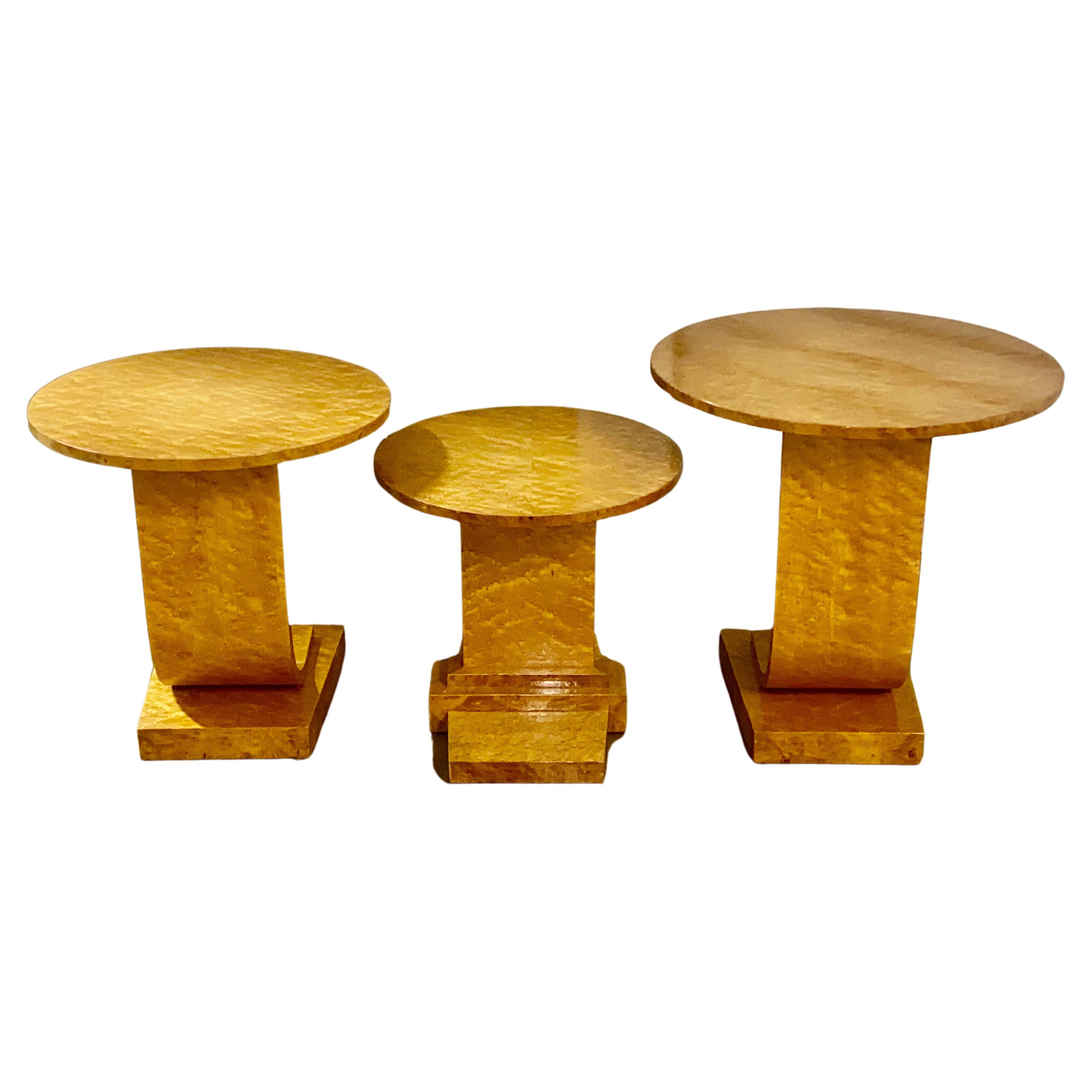 A Rare Art Deco Blonde Birds Eye Maple J Nest of Tables by Epstein Circa 1930 For Sale 4