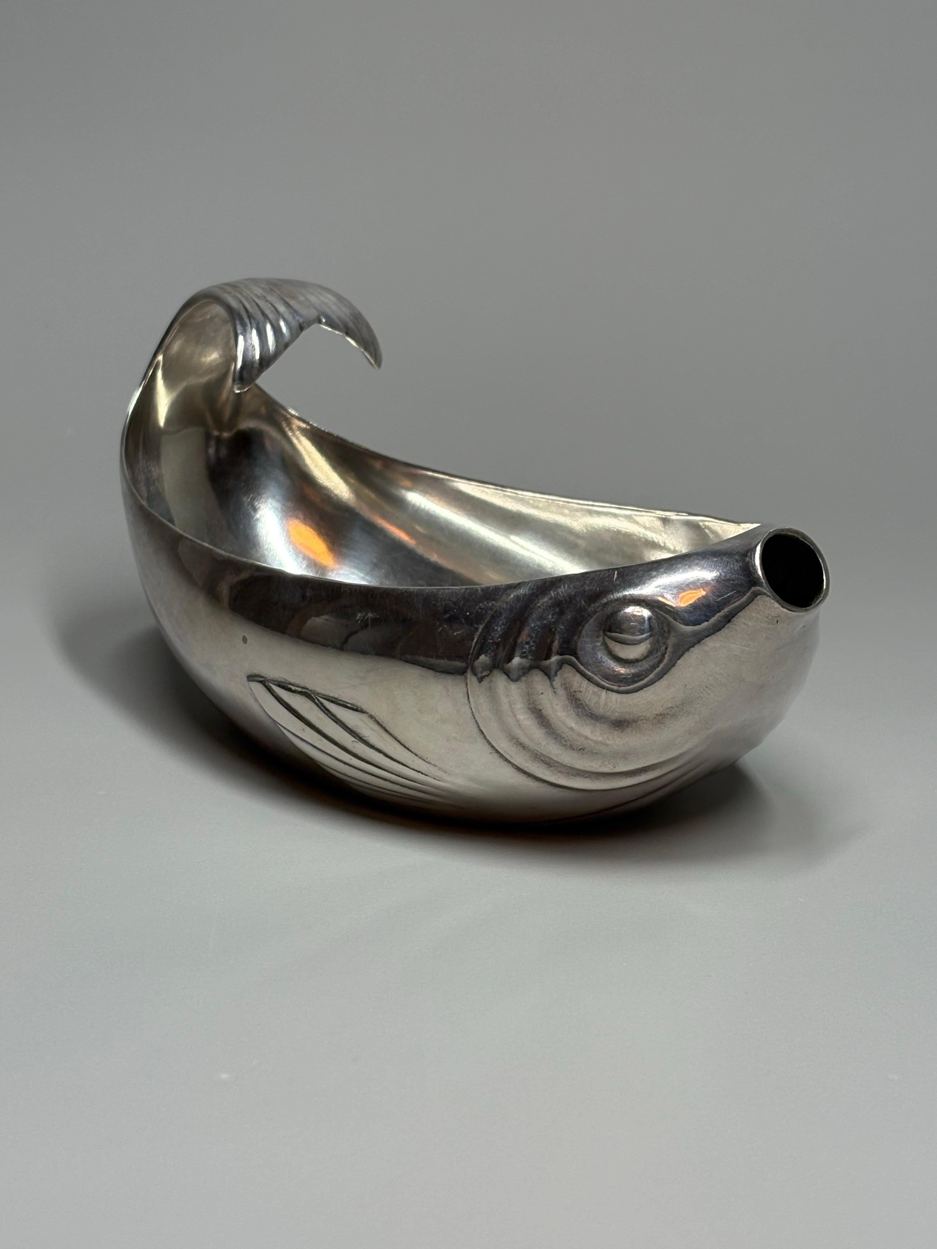 Rare saucière Art Déco Gallia pour Christofle en forme de poisson en vente 4