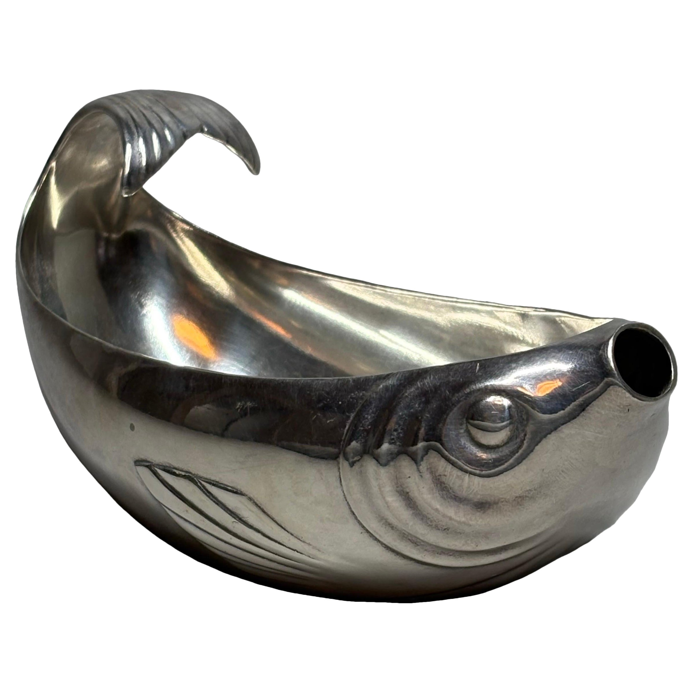 Rare saucière Art Déco Gallia pour Christofle en forme de poisson en vente