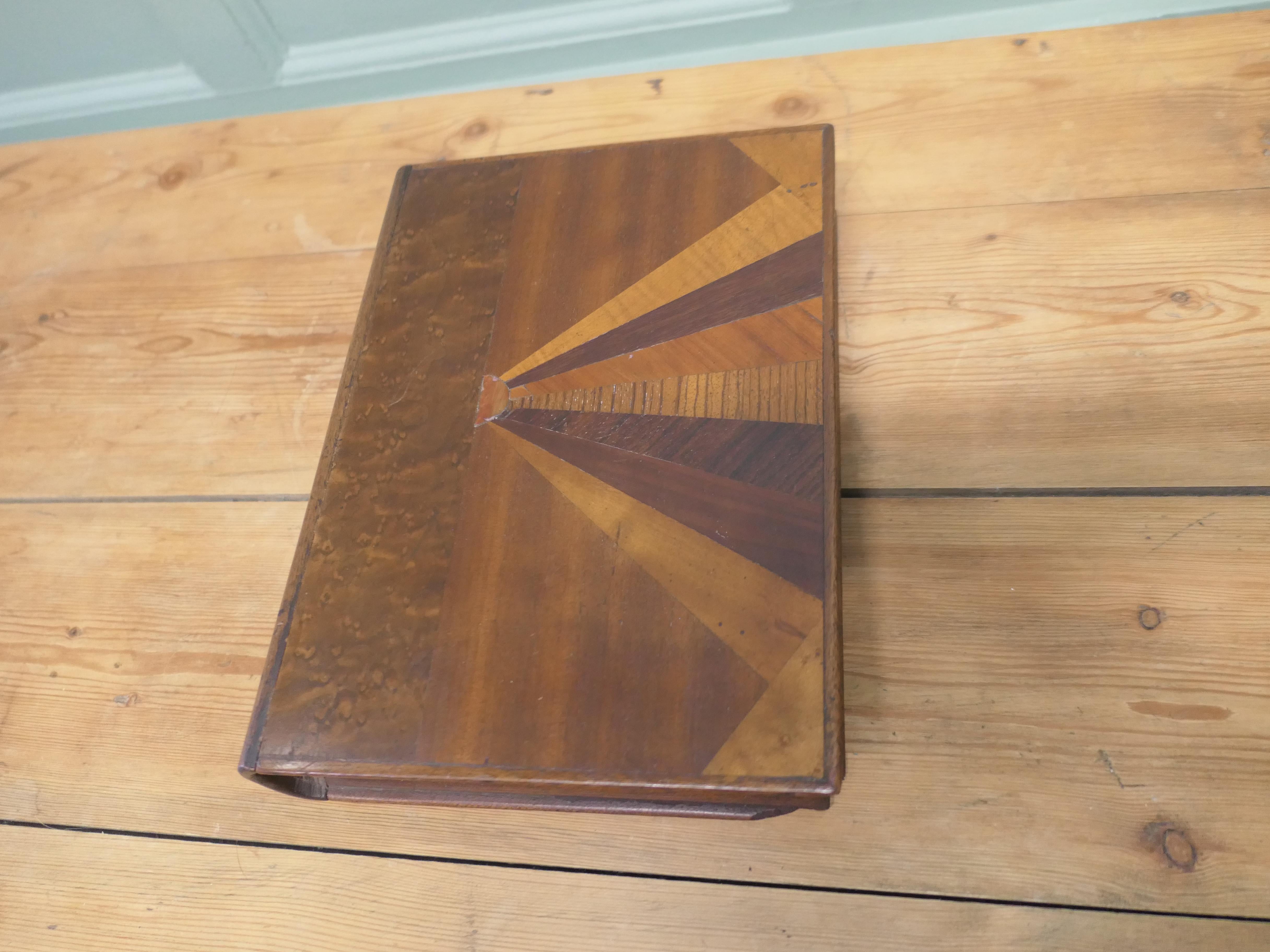 Un raro libro cassaforte segreto in stile Art Déco Odeon In condizioni buone in vendita a Godshill, Isle of Wight