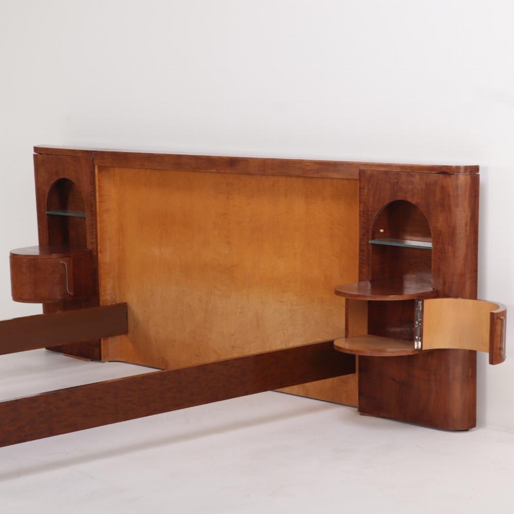 A rare Art Deco satinwood bed with night stands, C 1930. In Good Condition In Philadelphia, PA