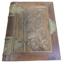 Raro Libro Secreto de Caja Fuerte Art Nouveau Tallado Se trata de una pieza muy atractiva