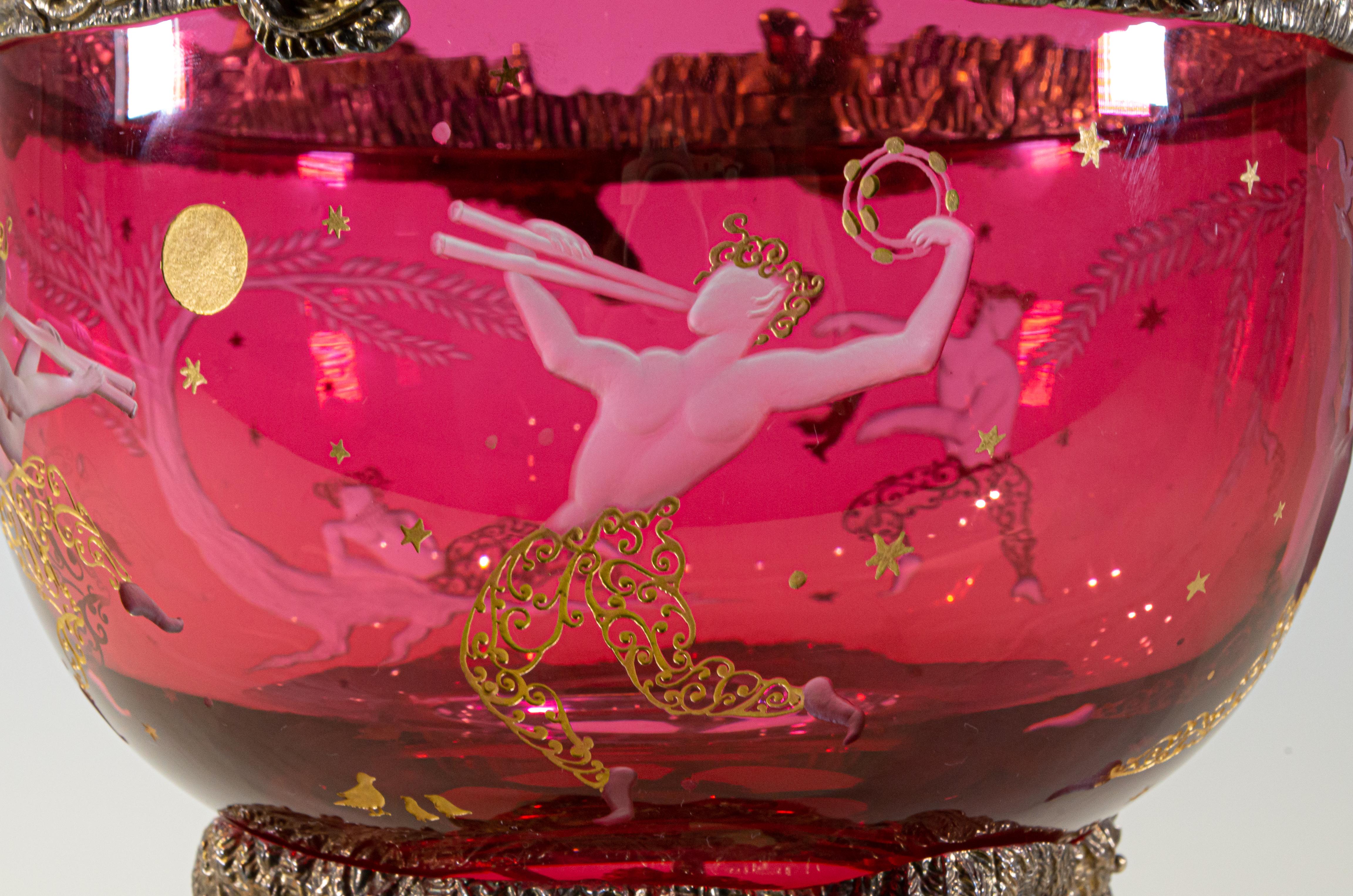 Rare centre de table en cristal et bronze doré de Baccarat et Jean Boggio ''Masquerade en vente 3
