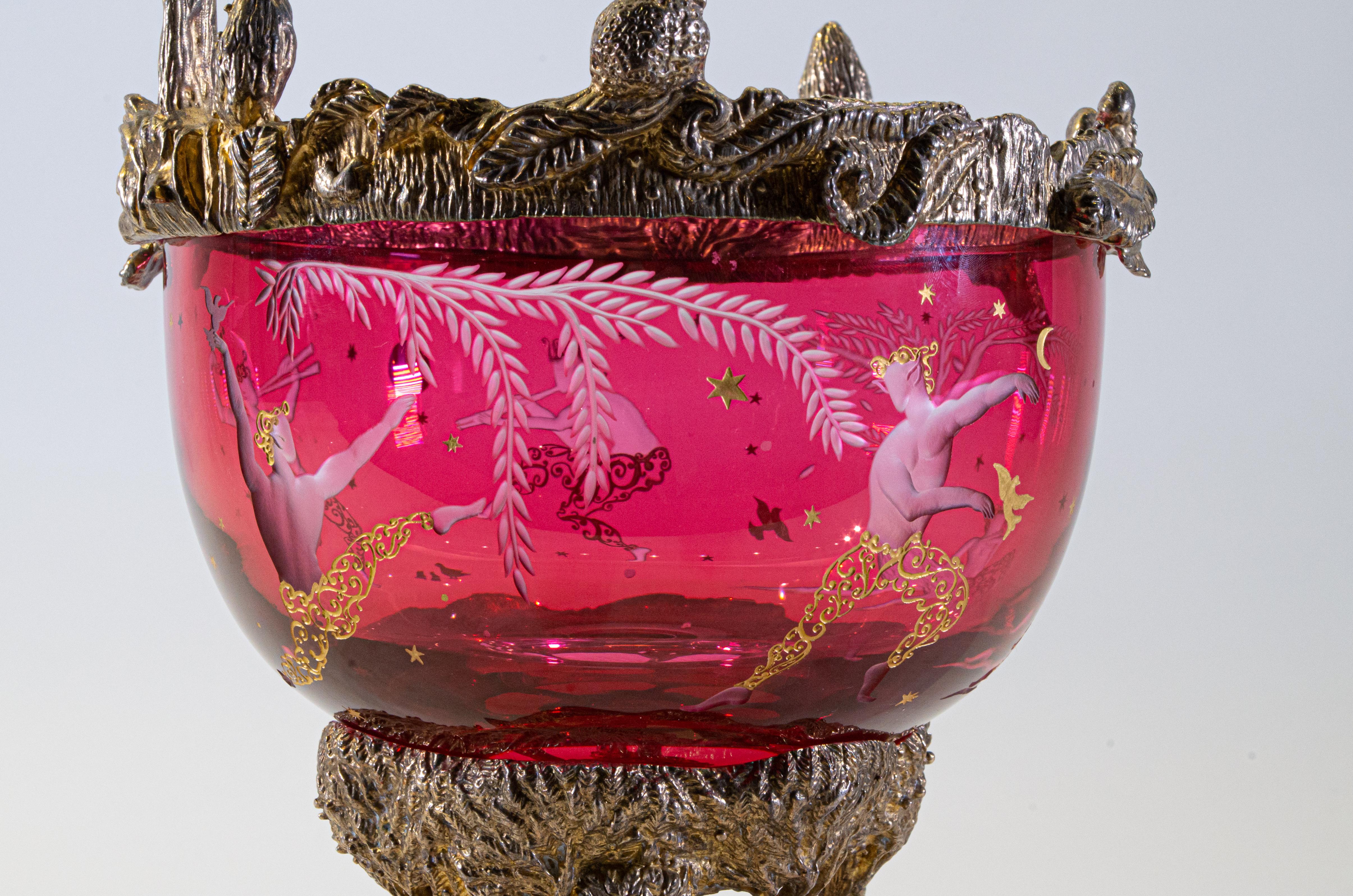 Français Rare centre de table en cristal et bronze doré de Baccarat et Jean Boggio ''Masquerade en vente