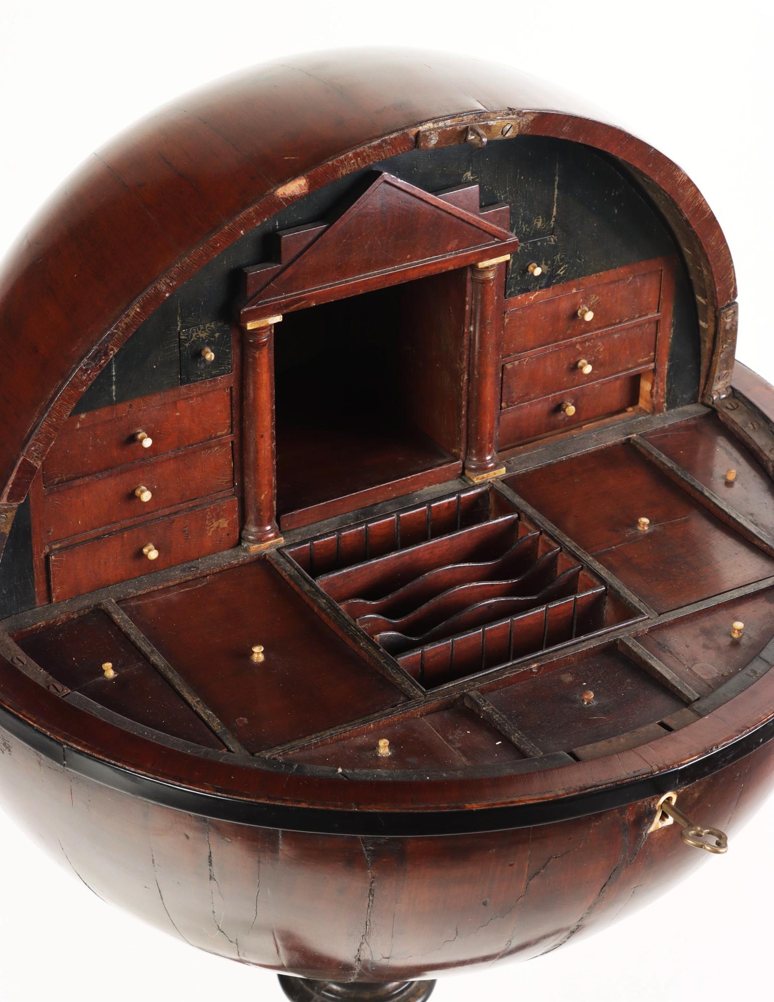 19th Century Rare Biedermeier Mahogany Globe Table/Globustisch on Tripod Base, 19thC For Sale
