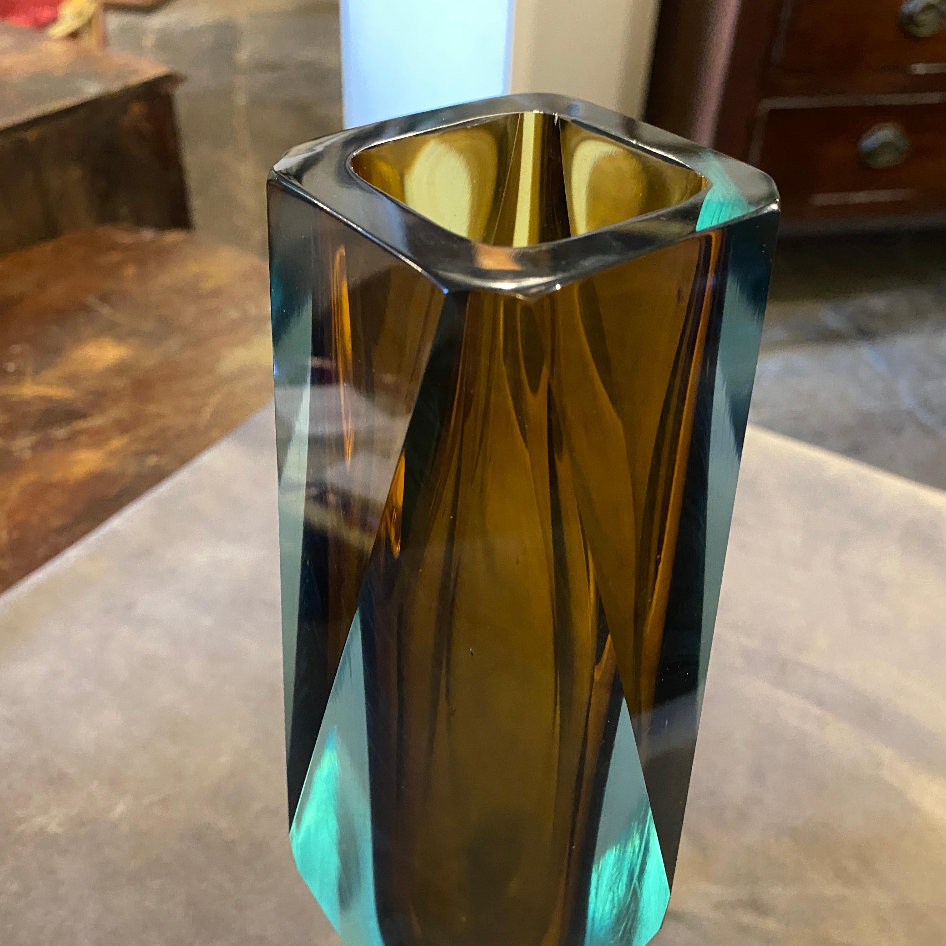 A Murano glass vase made by Seguso in the 1970s in perfect conditions.