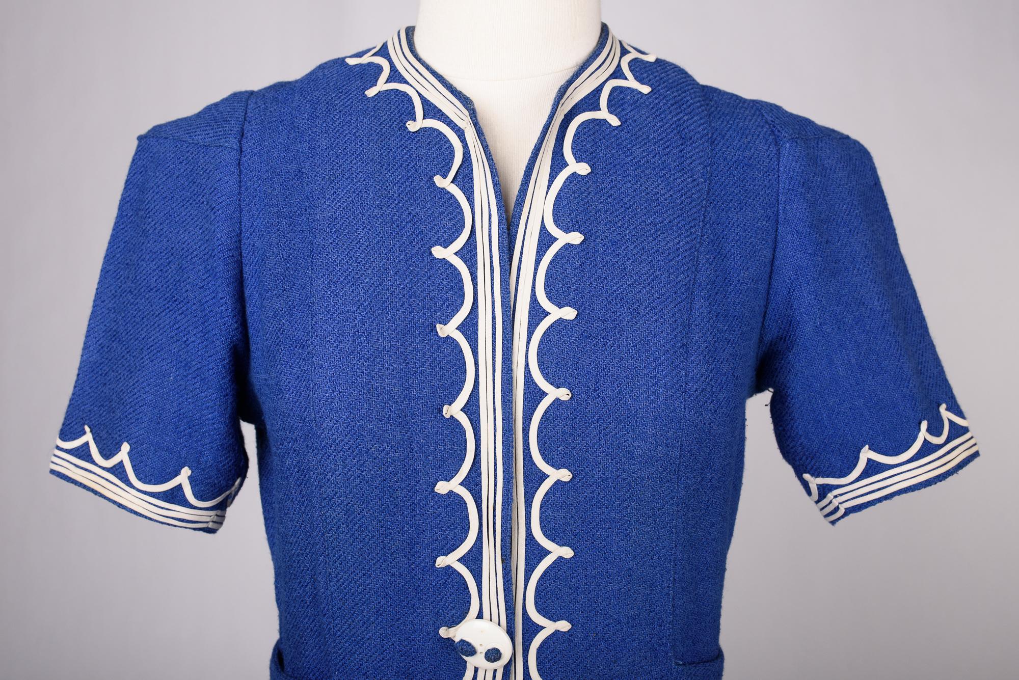 A Rare Blue Navy woollen dress by Henry à la Pensée - France Circa 1945 For Sale 1