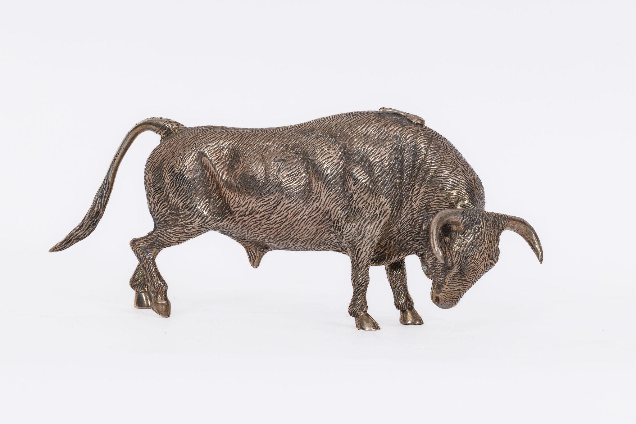 A Rare Buccellati Italy Sterling Silver Model of a Bull For Sale 7