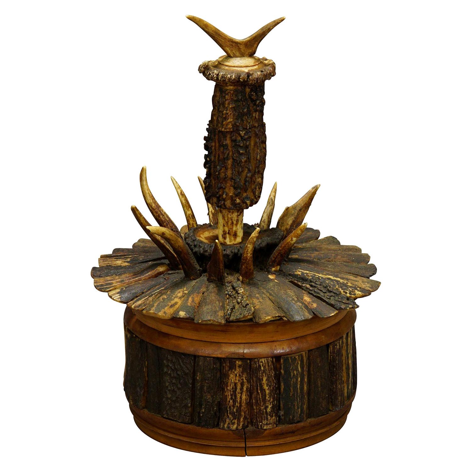 Rare Cabin Decor Antler Humidor, circa 1890-1900 For Sale