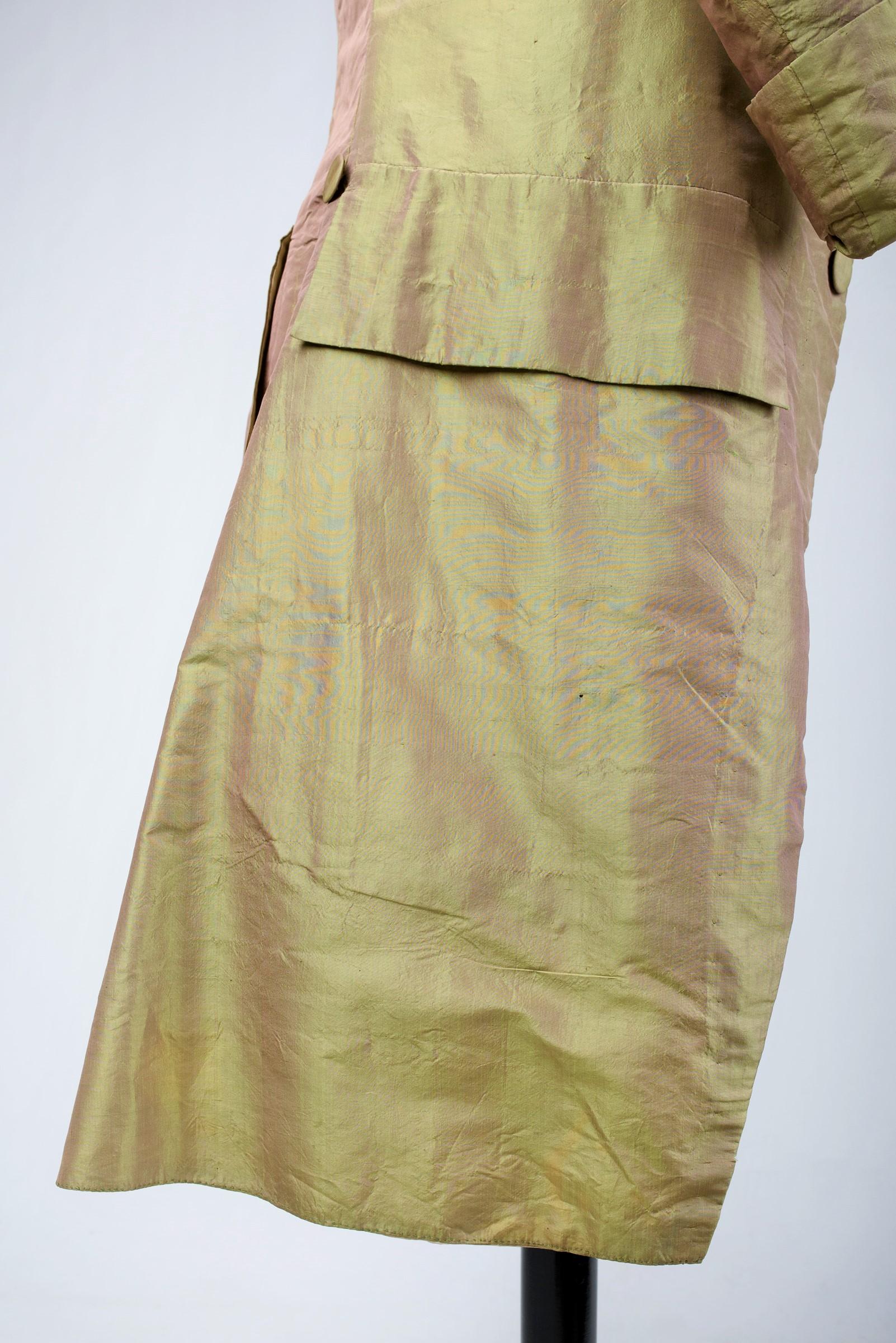 A Rare Changing Taffeta Frock Coat Habit - France Late Louis XVI period C. 1790 4