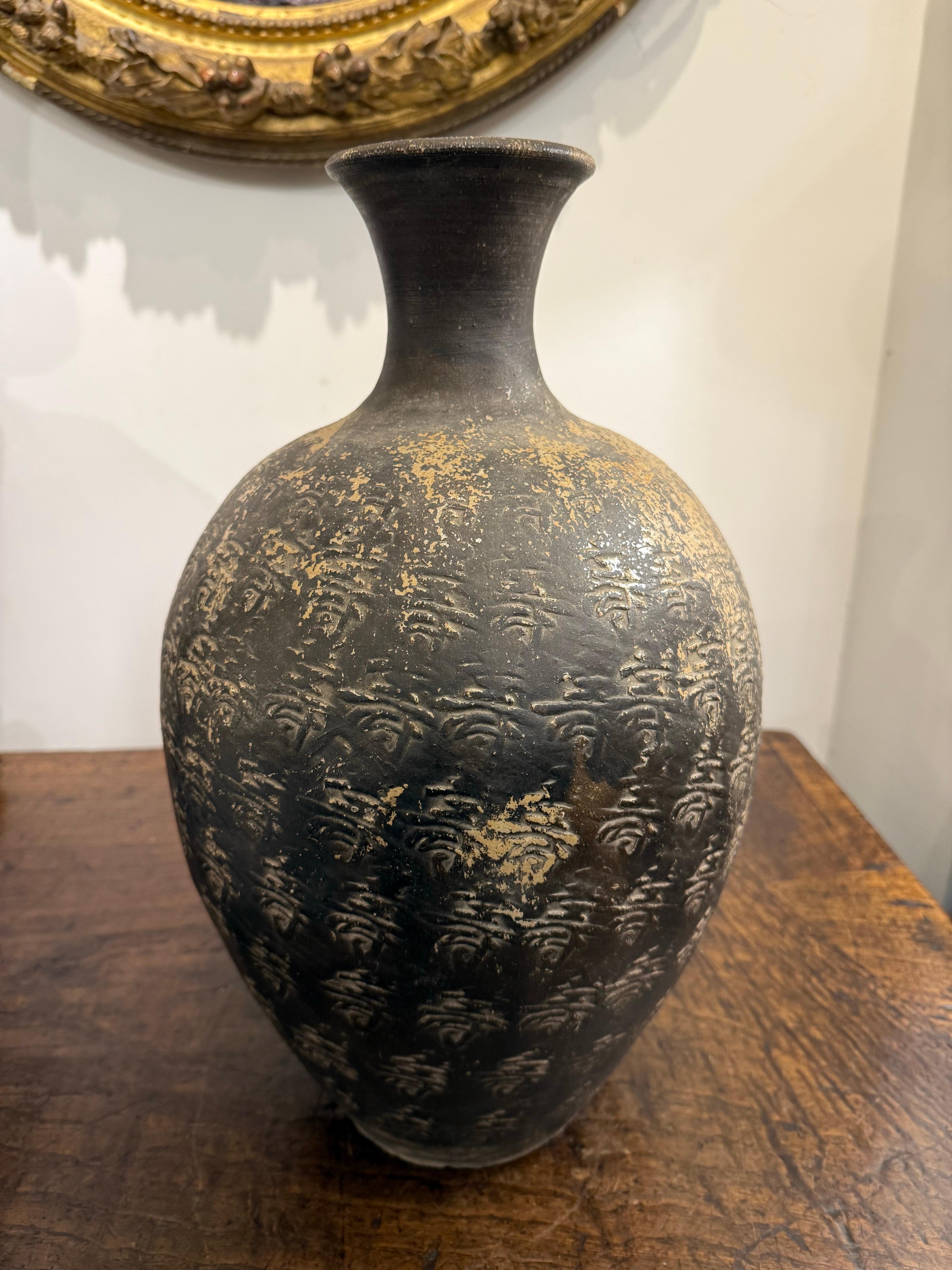 Raro vaso cinese a collo stretto smaltato nero, XX secolo in vendita 5