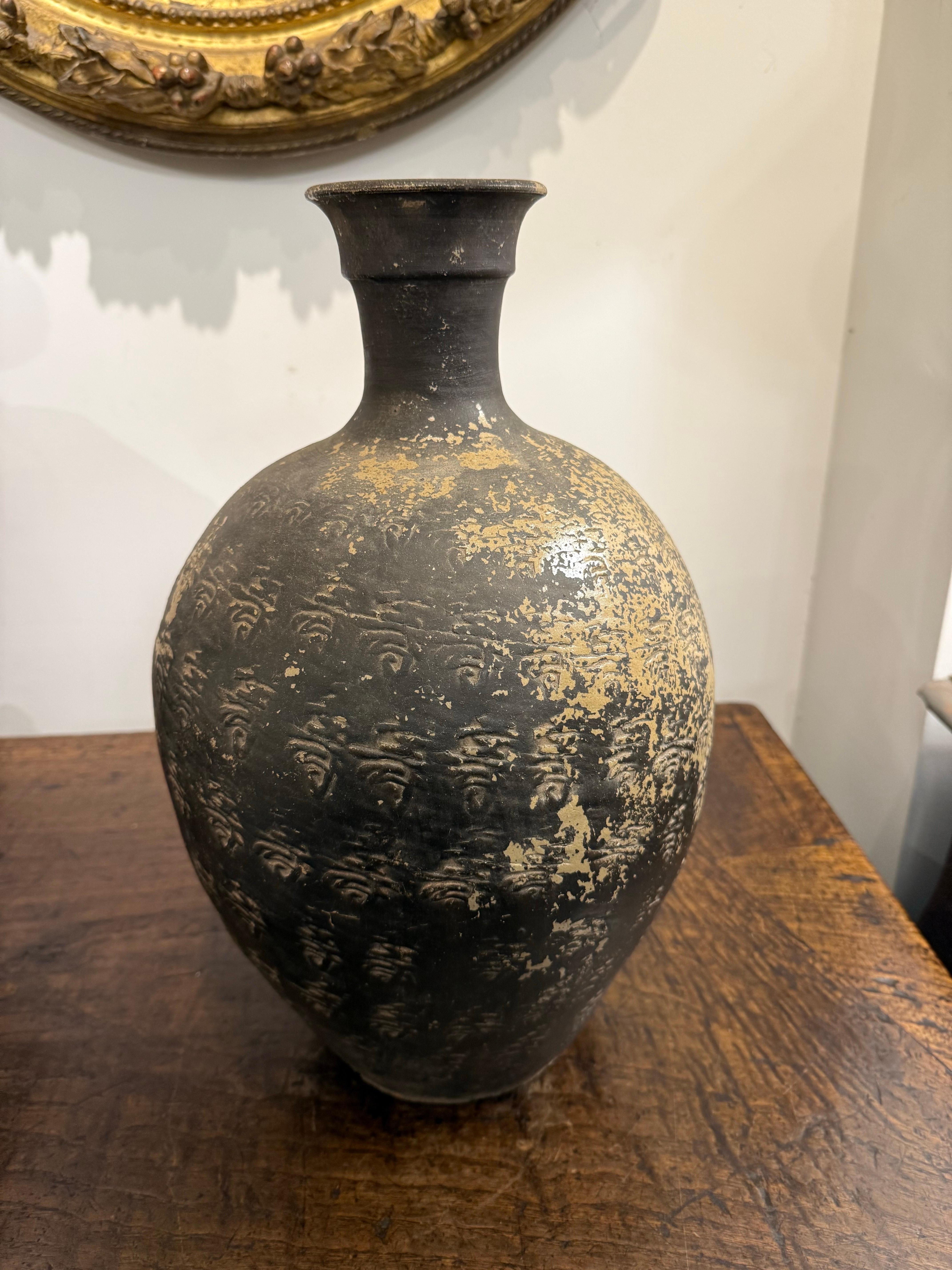 Rare pot chinois à glaçure noire et à col étroit, 20e siècle en vente 6