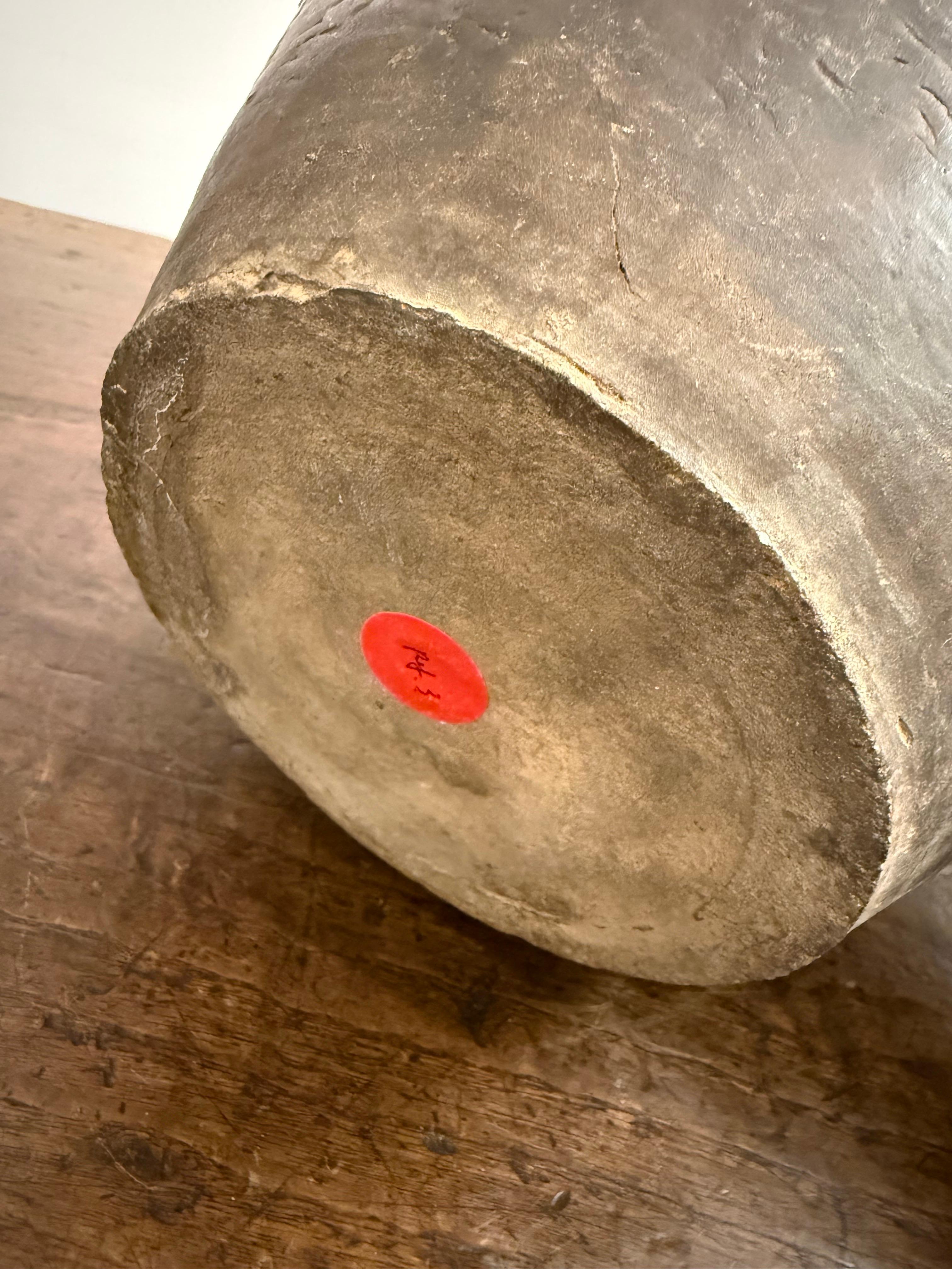 Rara olla china de cuello estrecho esmaltada en negro, siglo XX Hecho a mano en venta