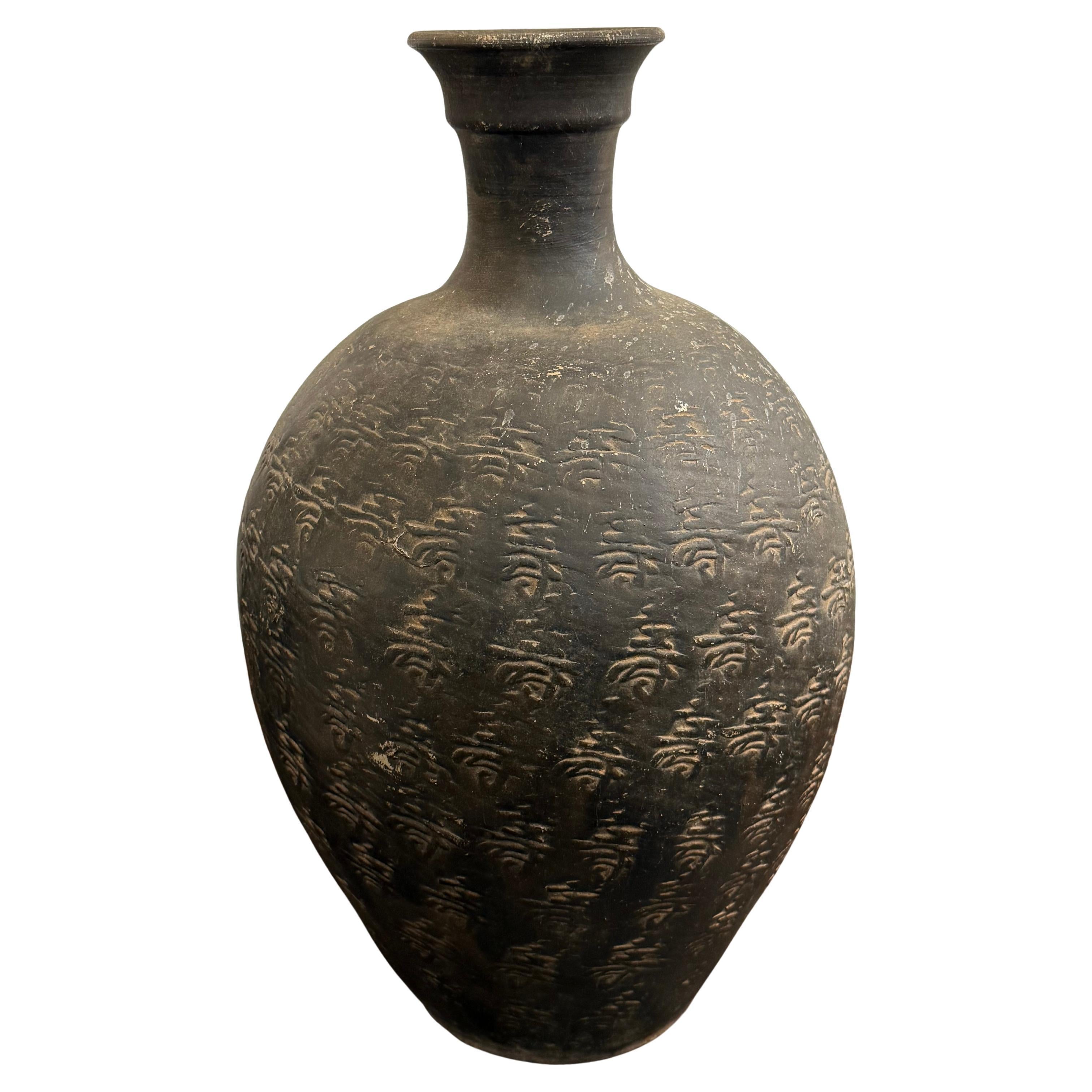 Raro vaso cinese a collo stretto smaltato nero, XX secolo