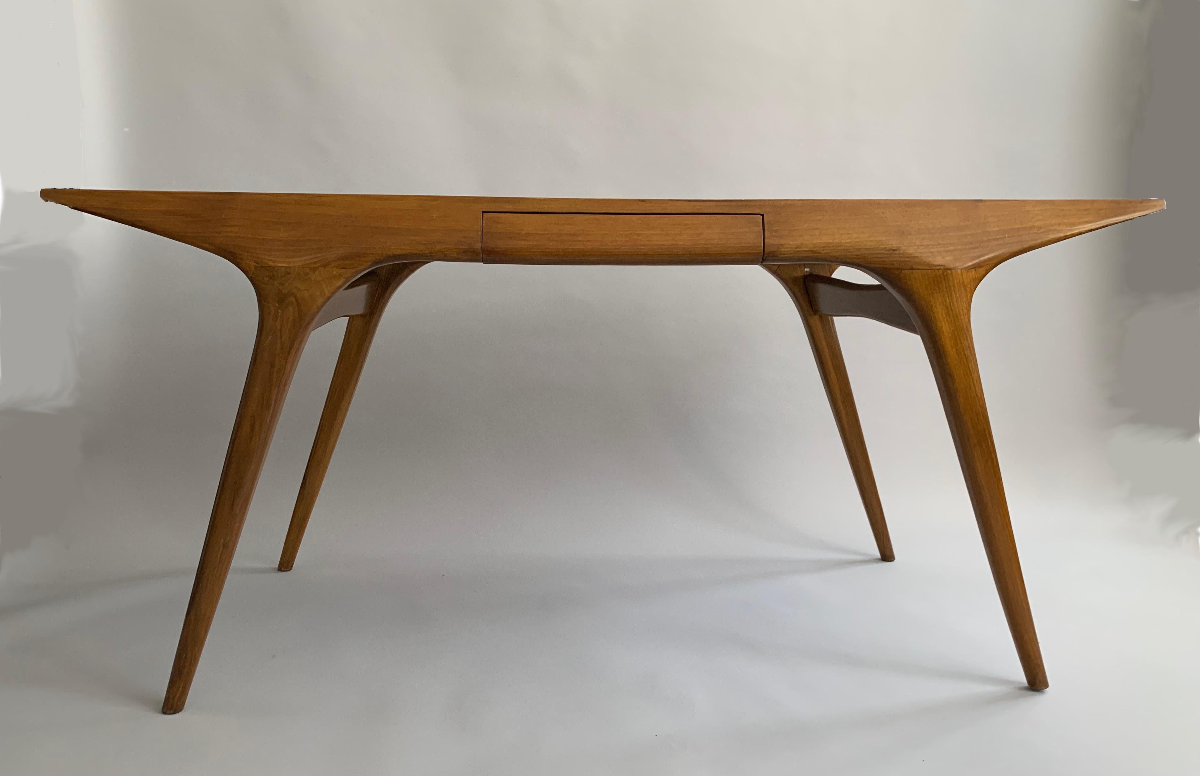Rare Desk by Carlo de Carli In Good Condition For Sale In New York, NY