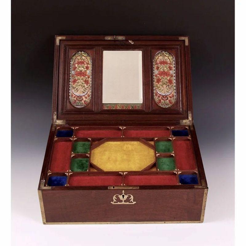 Laiton Rare coffret à bijoux en bois de rose de l'empereur moghol Akbar Shah II, datant du début du C.C. en vente