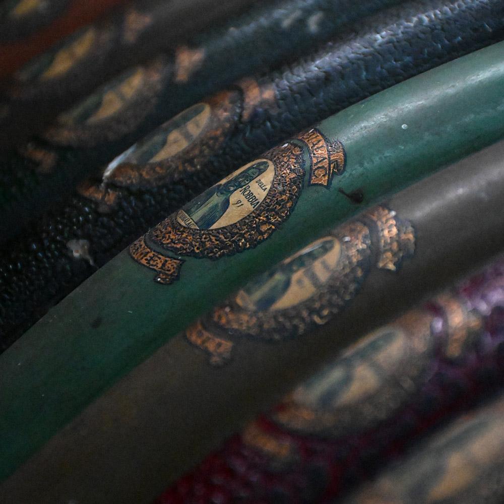 A rare early 20th century paint advertising display unit For Sale 6