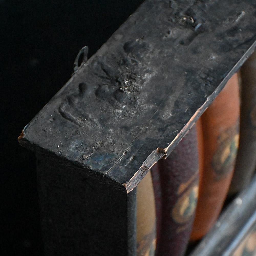 Hand-Crafted A rare early 20th century paint advertising display unit For Sale