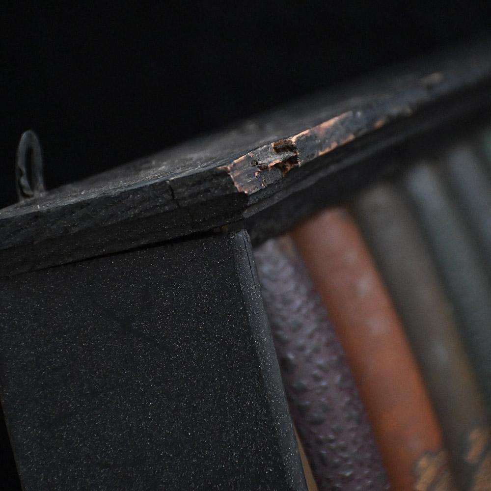 Mid-20th Century A rare early 20th century paint advertising display unit For Sale