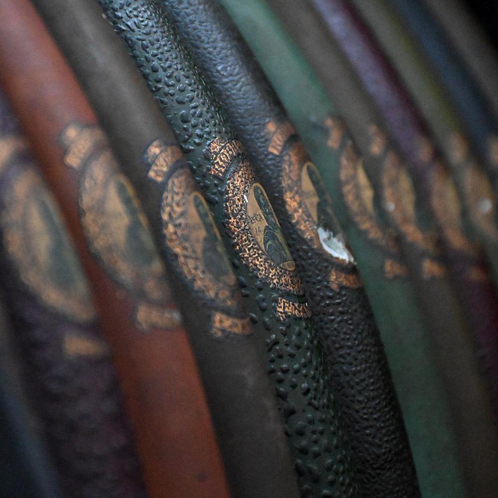 Pine A rare early 20th century paint advertising display unit For Sale