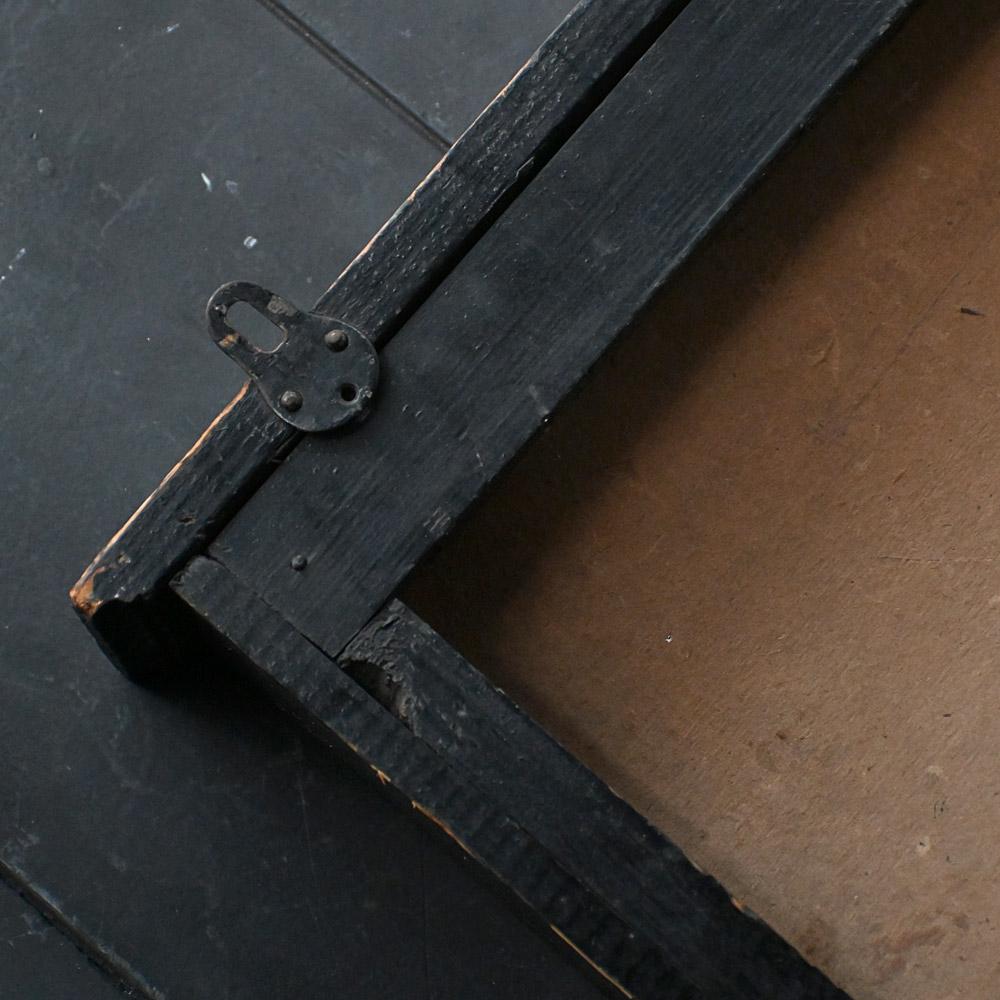 A rare early 20th century paint advertising display unit For Sale 1