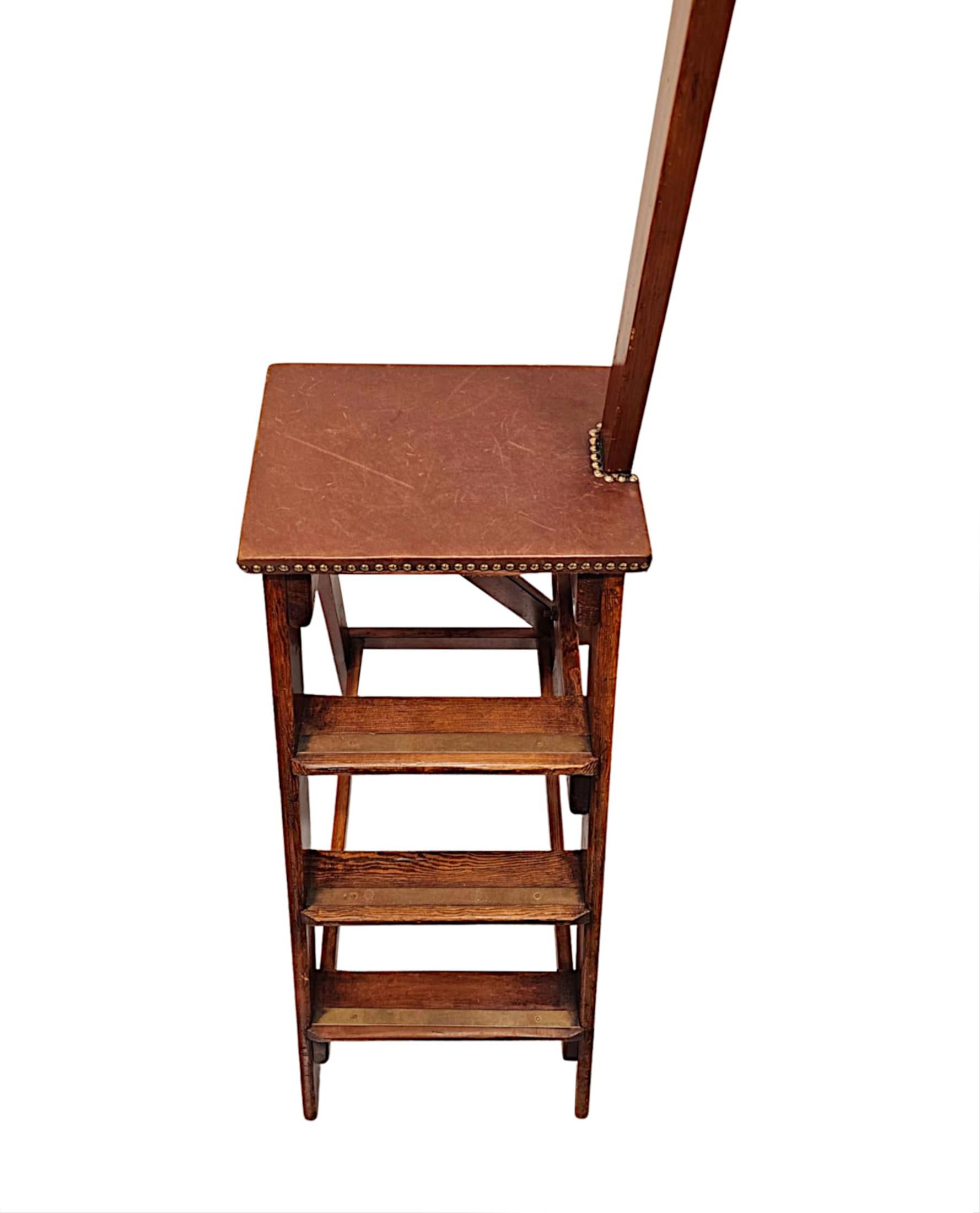 A Rare Early 20th Century Pitch Pine Library Steps Labelled Slingsby England  In Good Condition For Sale In Dublin, IE