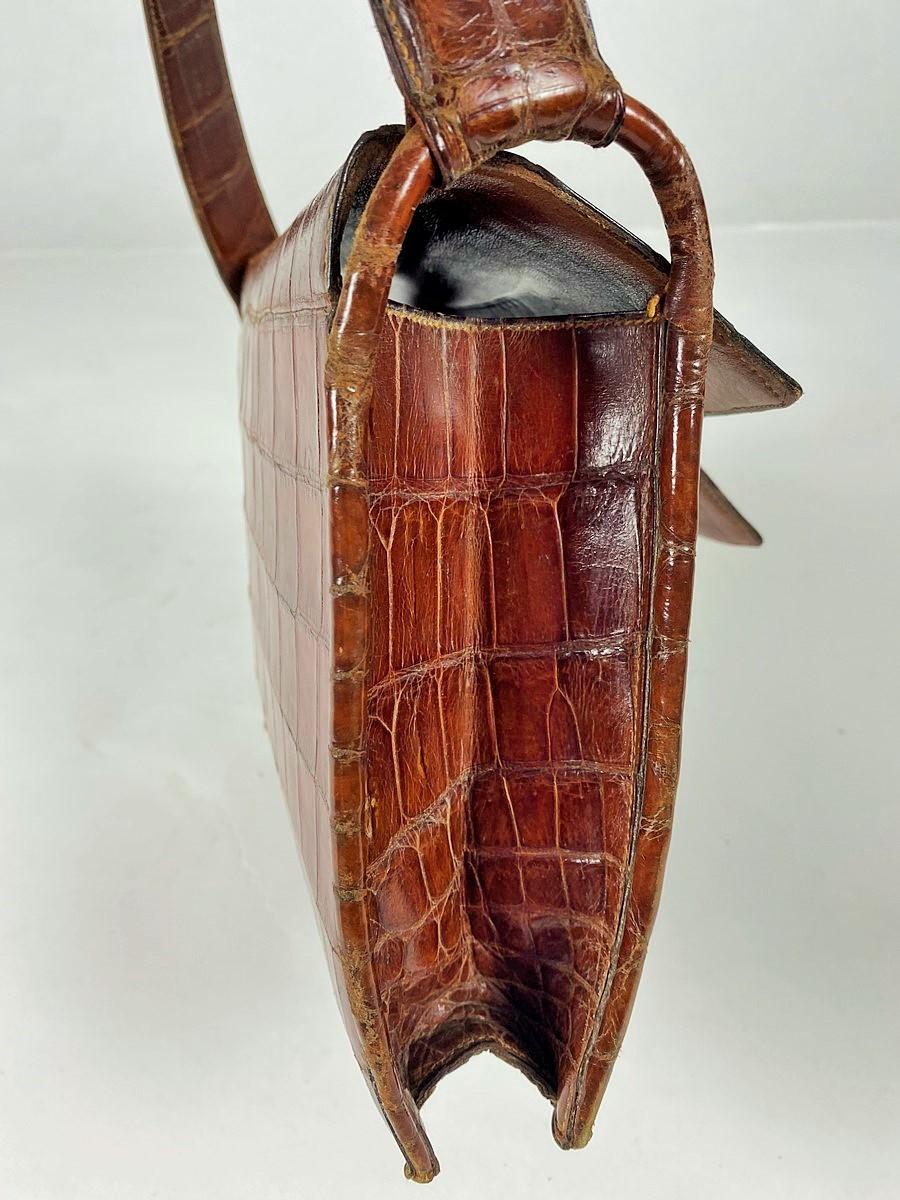 Rare sac à main en crocodile Hermès Regain nommé  France, circa 1945-1950 en vente 6