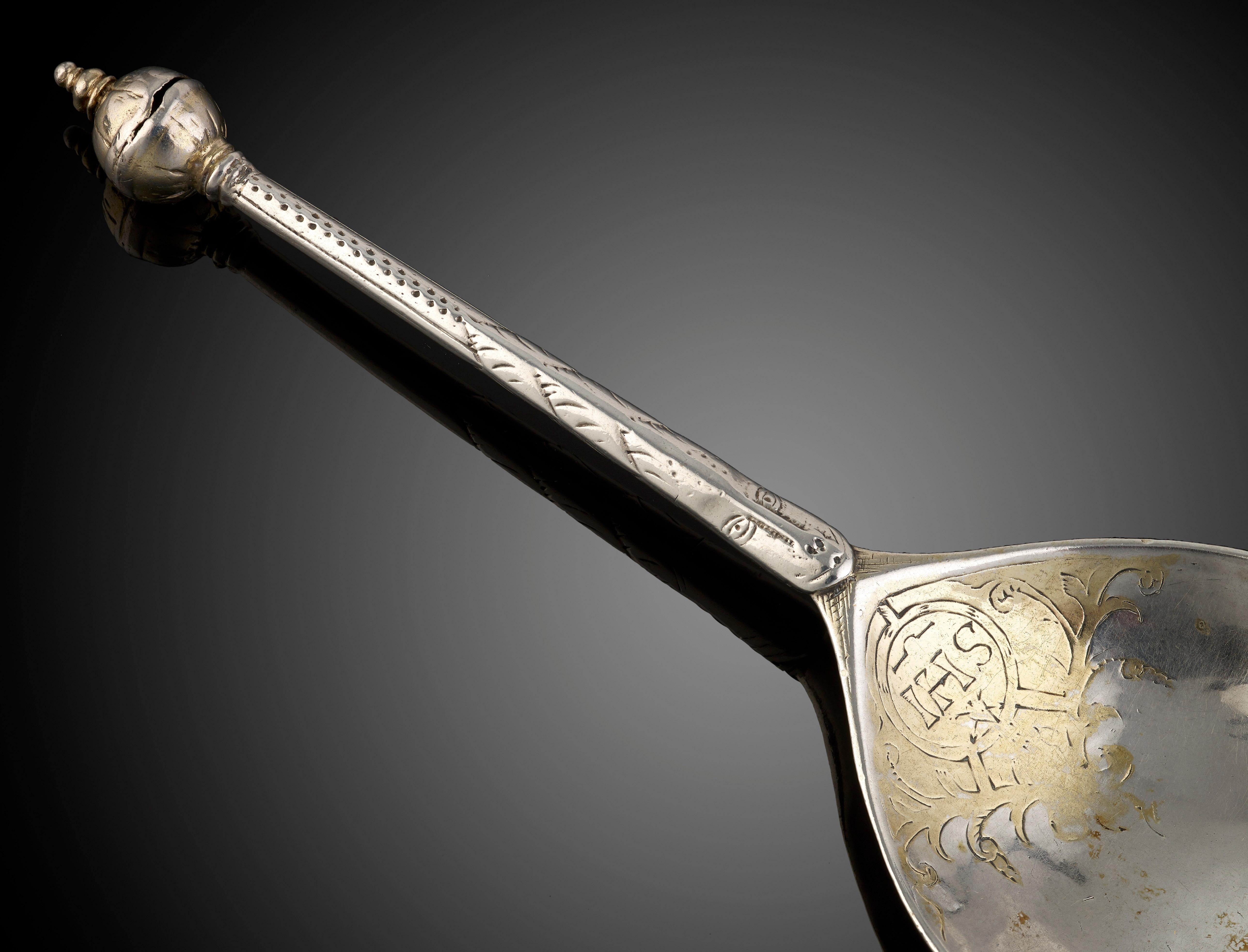 Rare Early Norwegian Silver and Parcel Gilt Spoon, circa 1590 For Sale 3