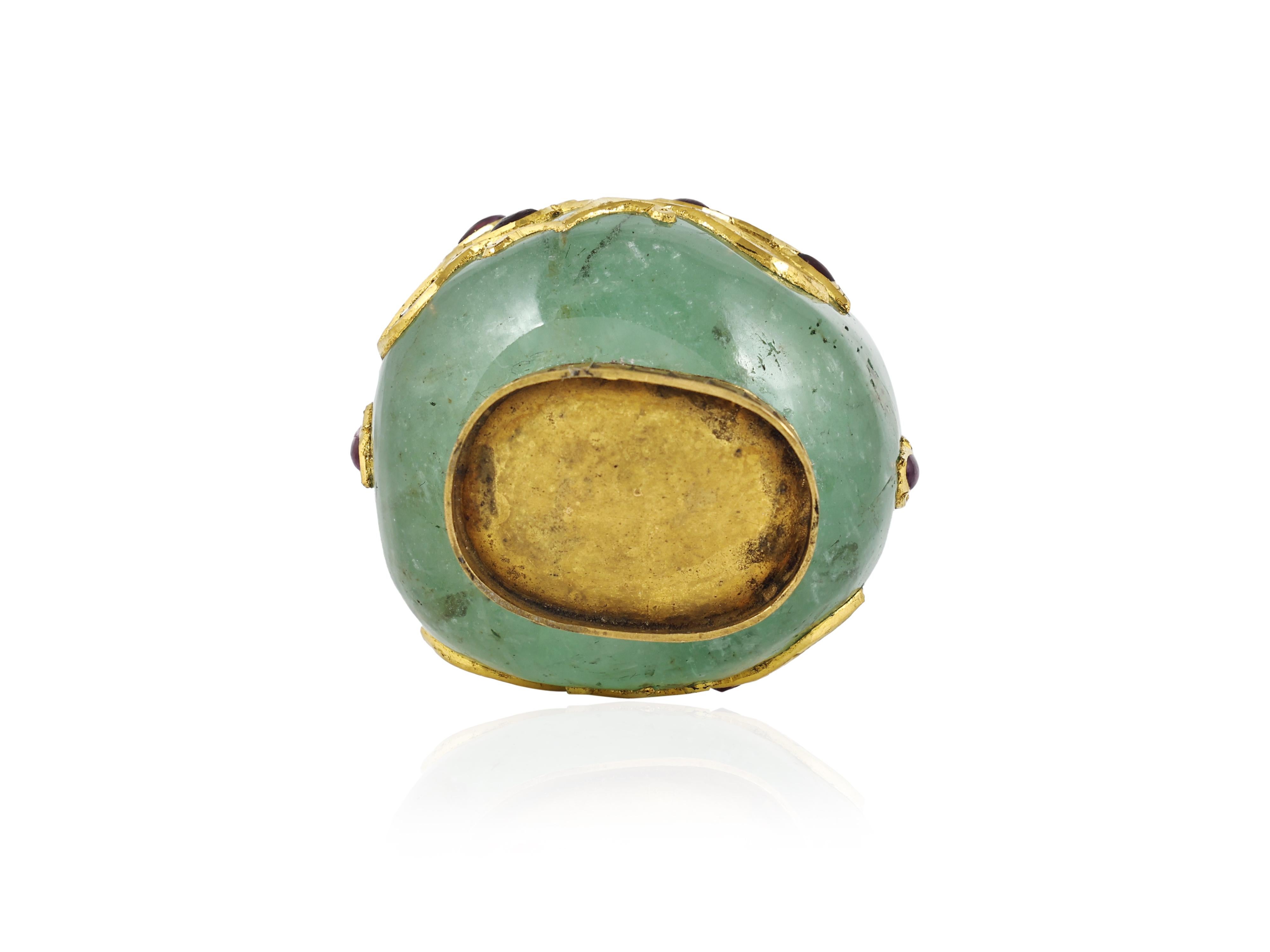 A rare emerald, Gold and Ruby snuff or perfume bottle  Maharaja Itradani For Sale 5