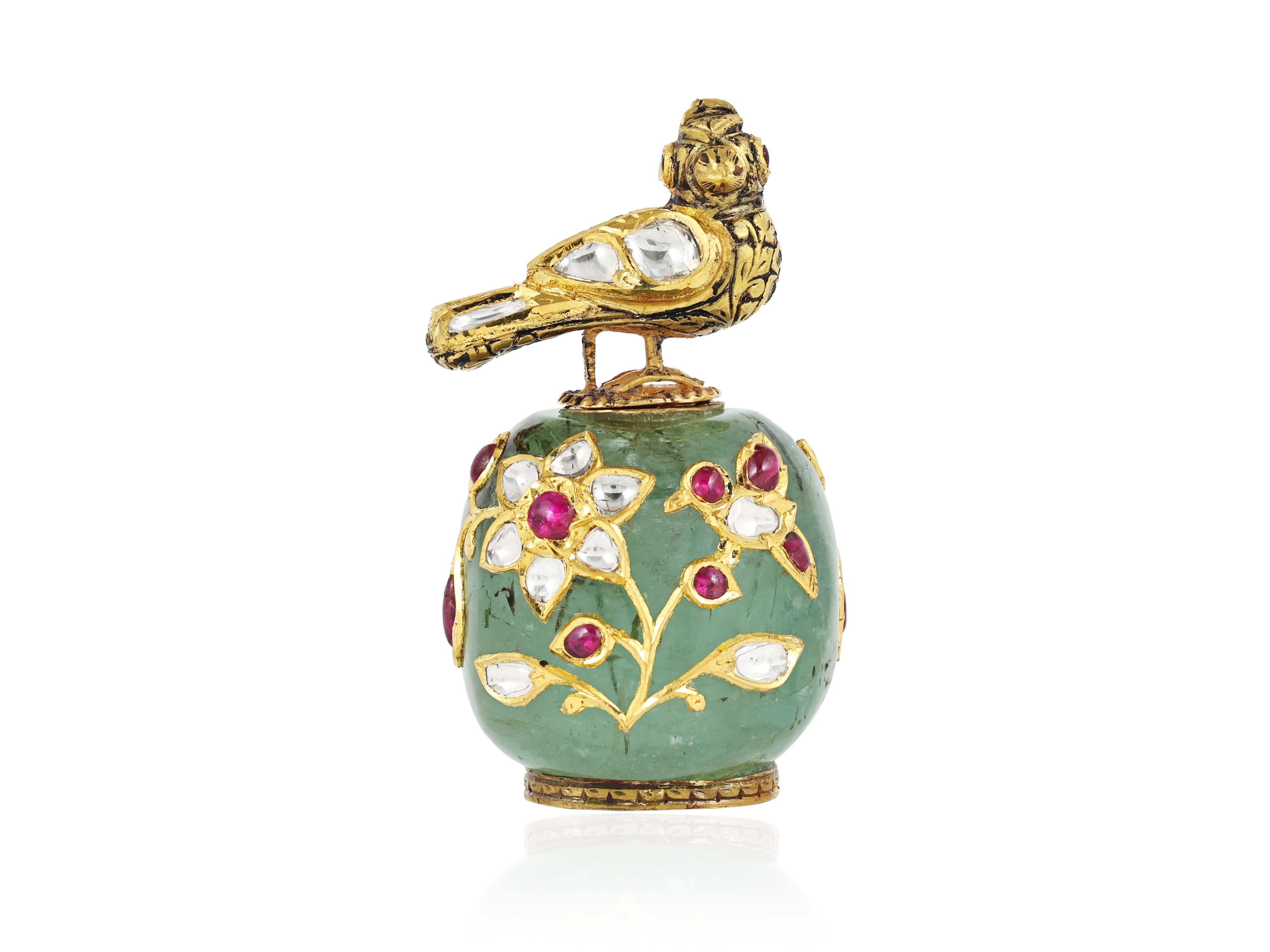 Tumbled A rare emerald, Gold and Ruby snuff or perfume bottle  Maharaja Itradani For Sale
