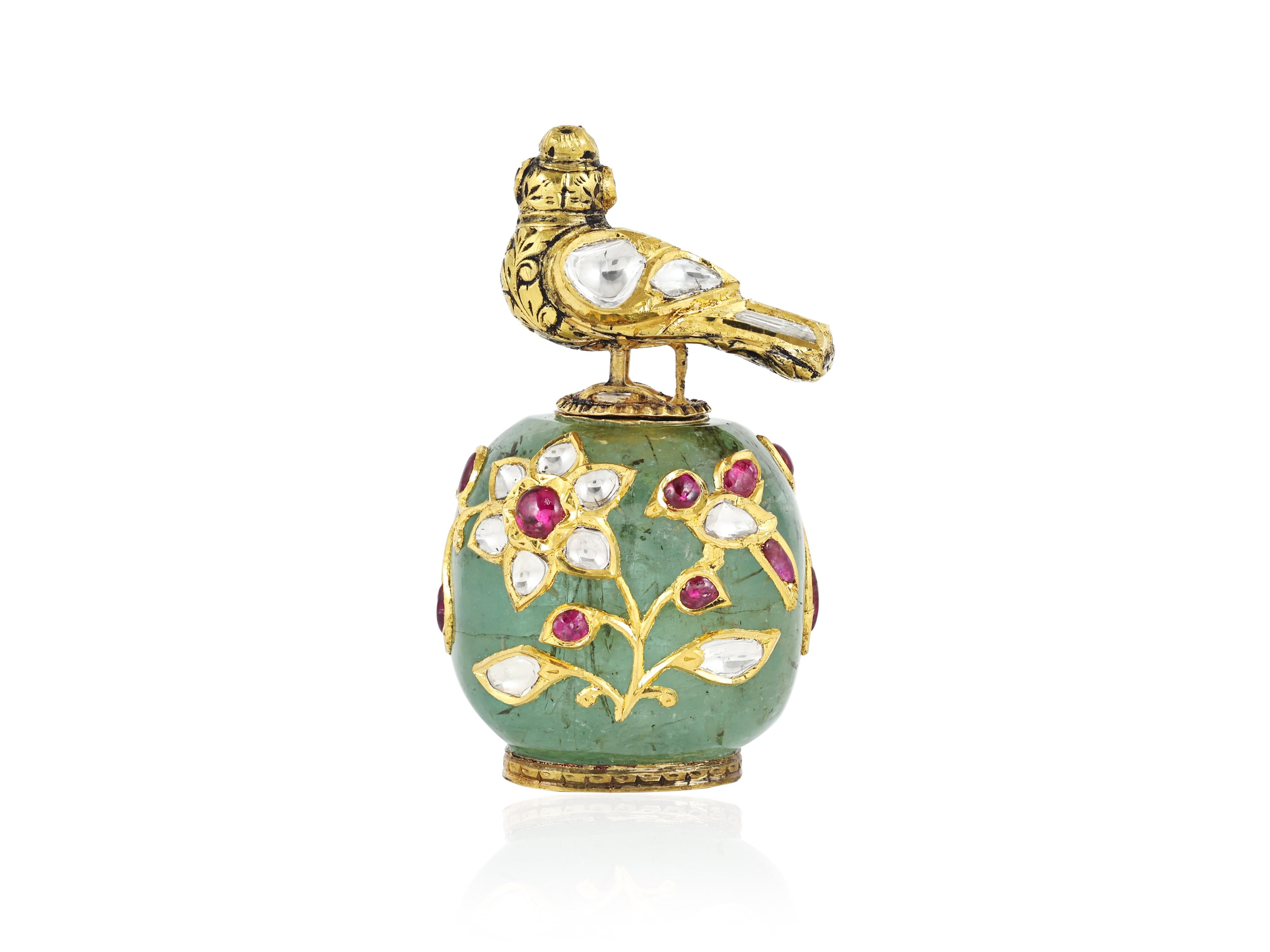 Women's or Men's A rare emerald, Gold and Ruby snuff or perfume bottle  Maharaja Itradani For Sale