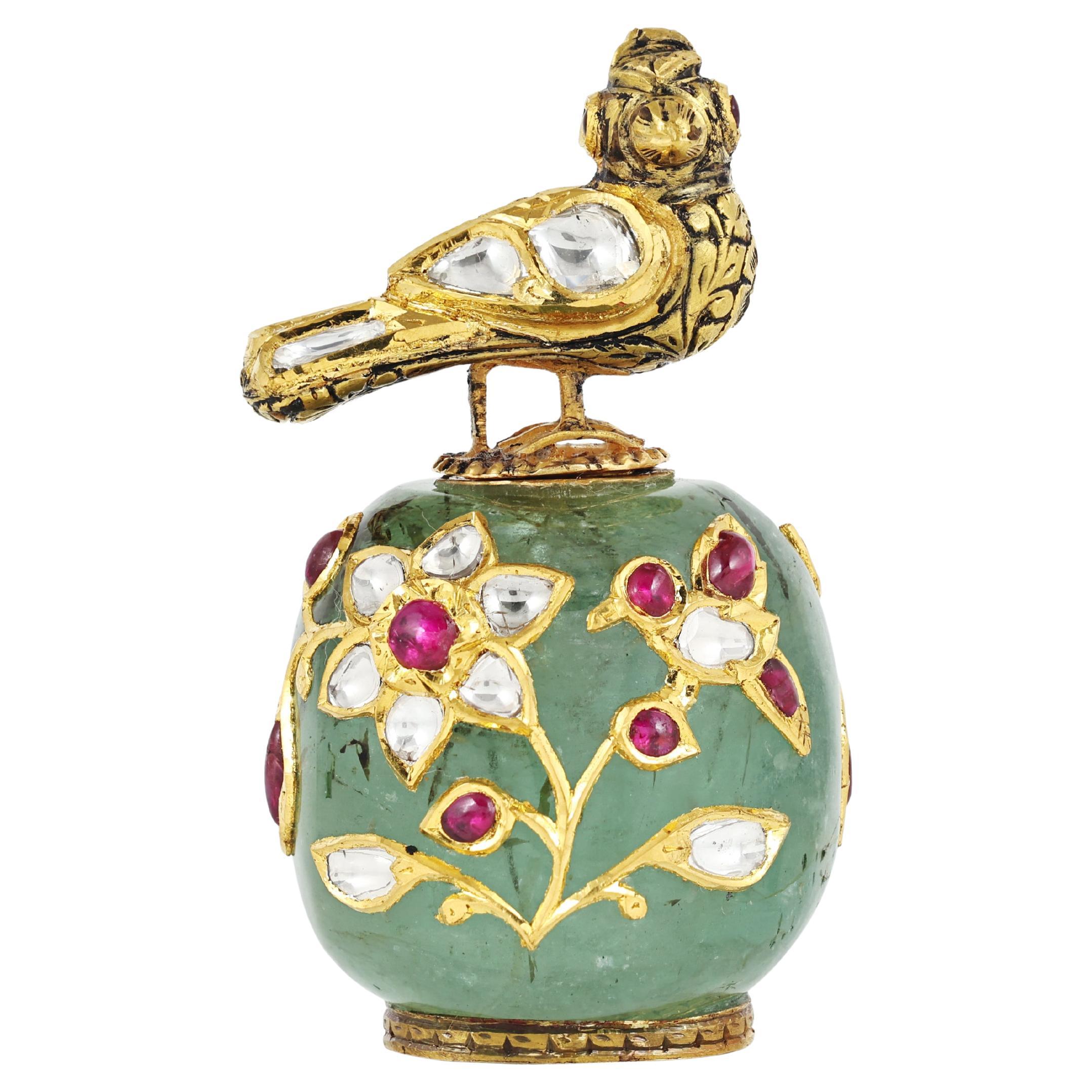 A rare emerald, Gold and Ruby snuff or perfume bottle  Maharaja Itradani For Sale