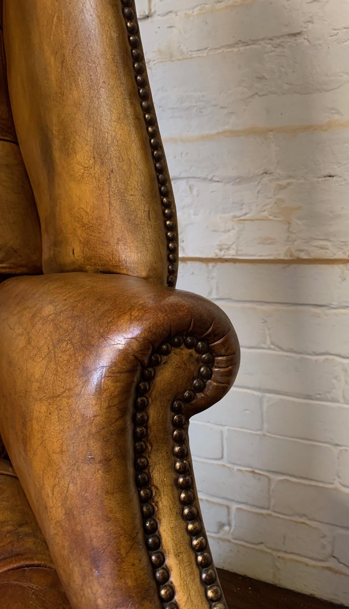 Silla Chesterfield de botones profundos, rara y excepcional, circa años 20 en venta 4