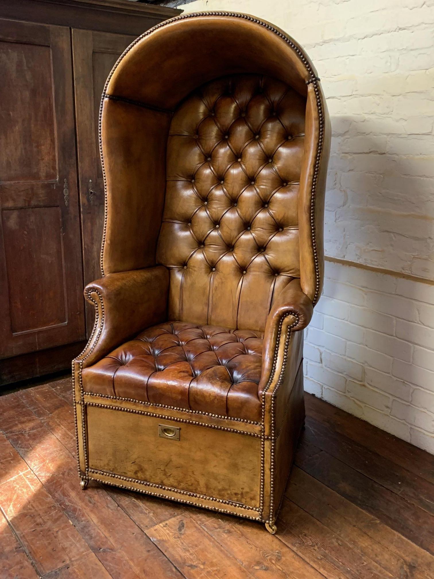 Silla Chesterfield de botones profundos, rara y excepcional, circa años 20 en venta 6