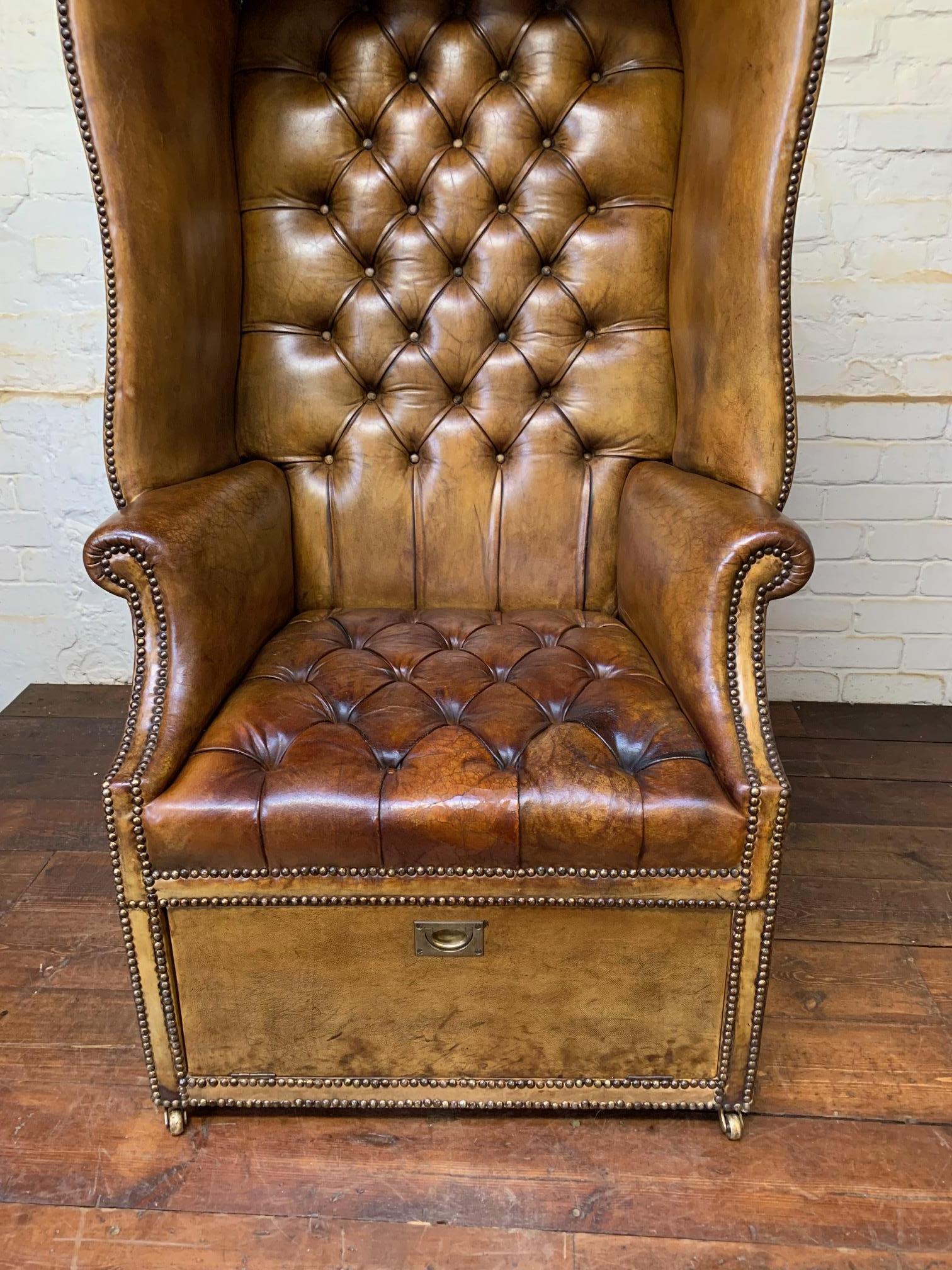 Silla Chesterfield de botones profundos, rara y excepcional, circa años 20 en venta 11