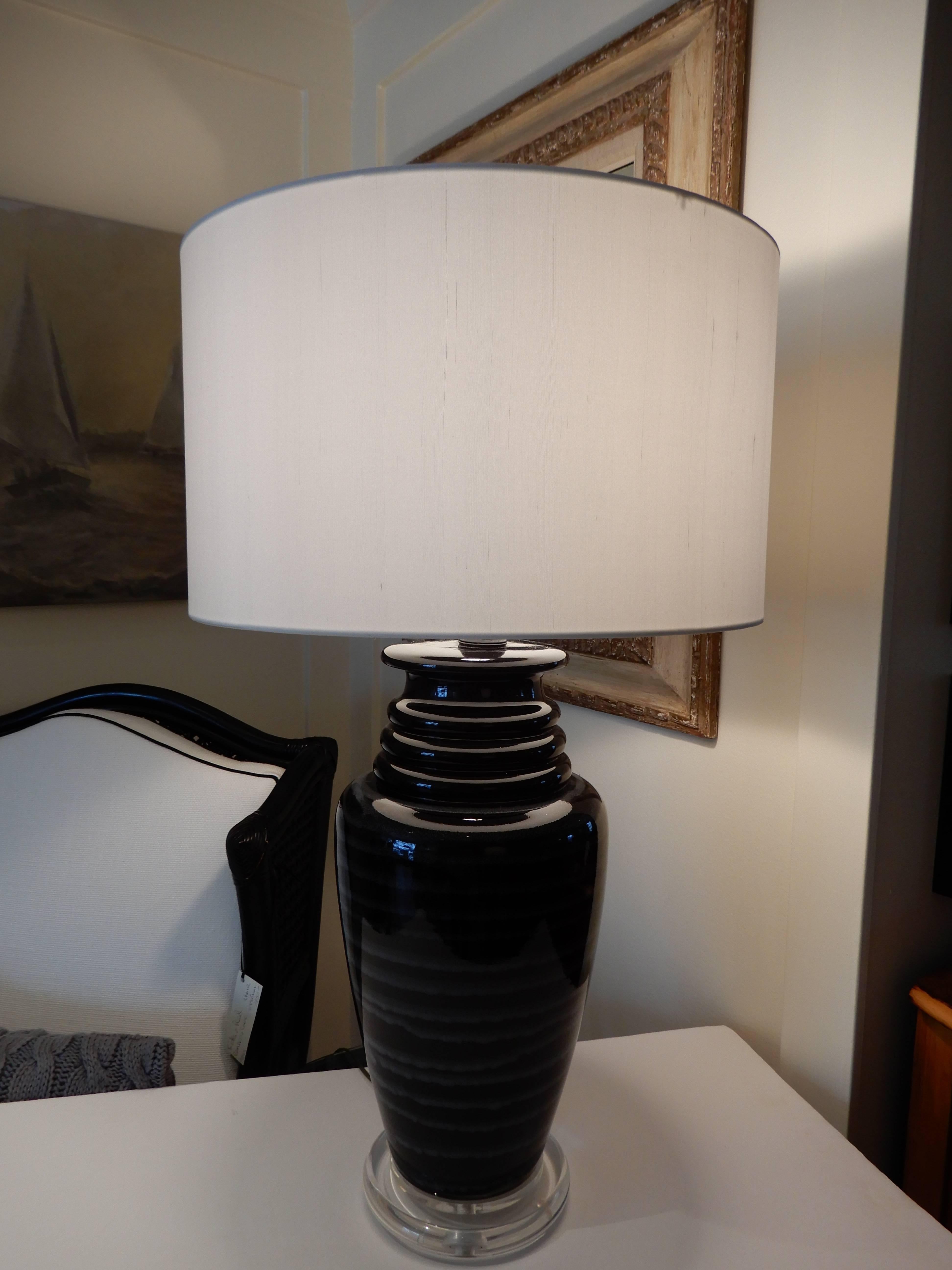 Modern Rare Find-1970s Studio Art  Glass and Lucite Table Lamp For Sale