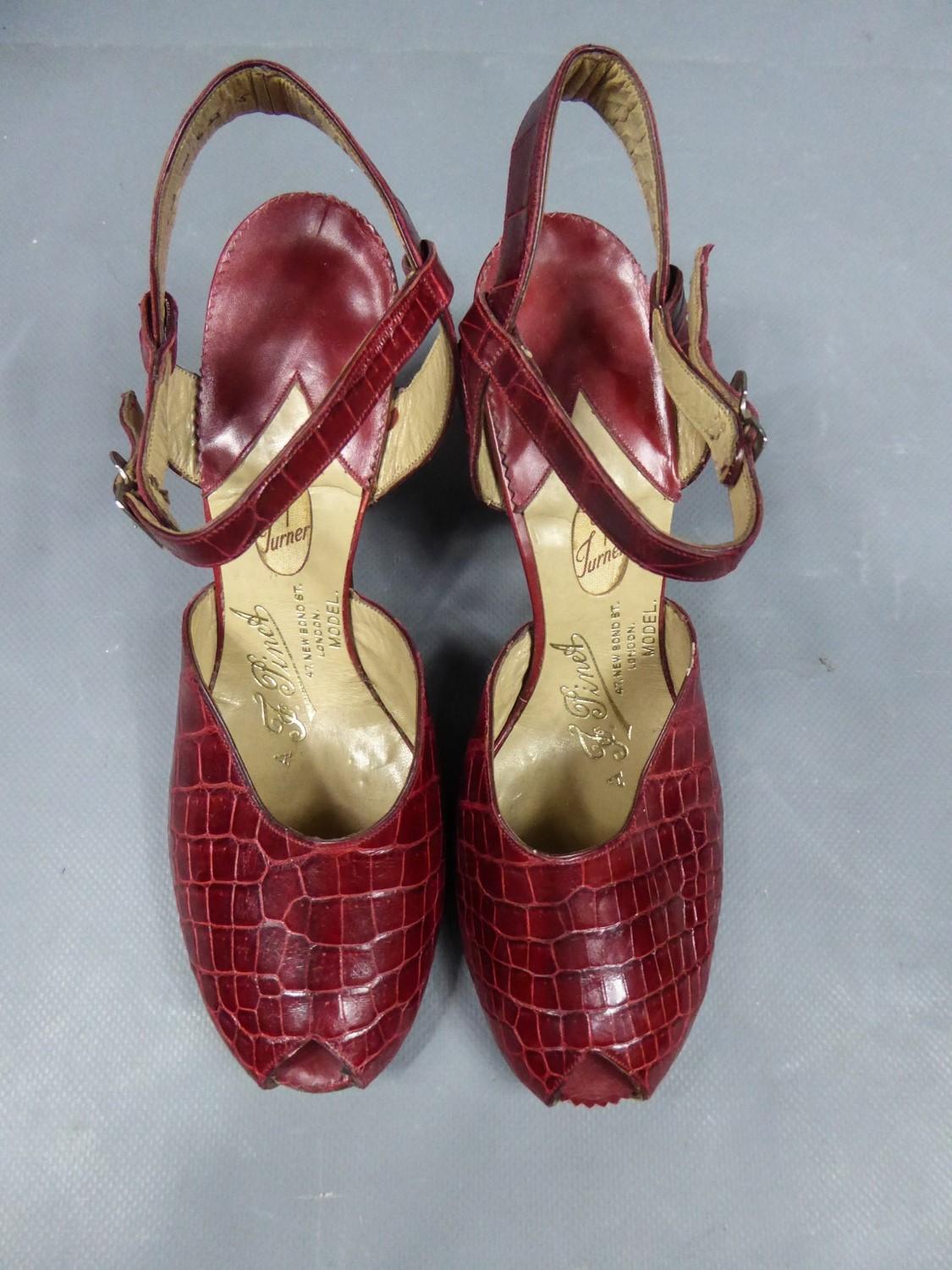 Brown A Rare François Pinet Pair of Shoes in Leather French Circa 1935 For Sale