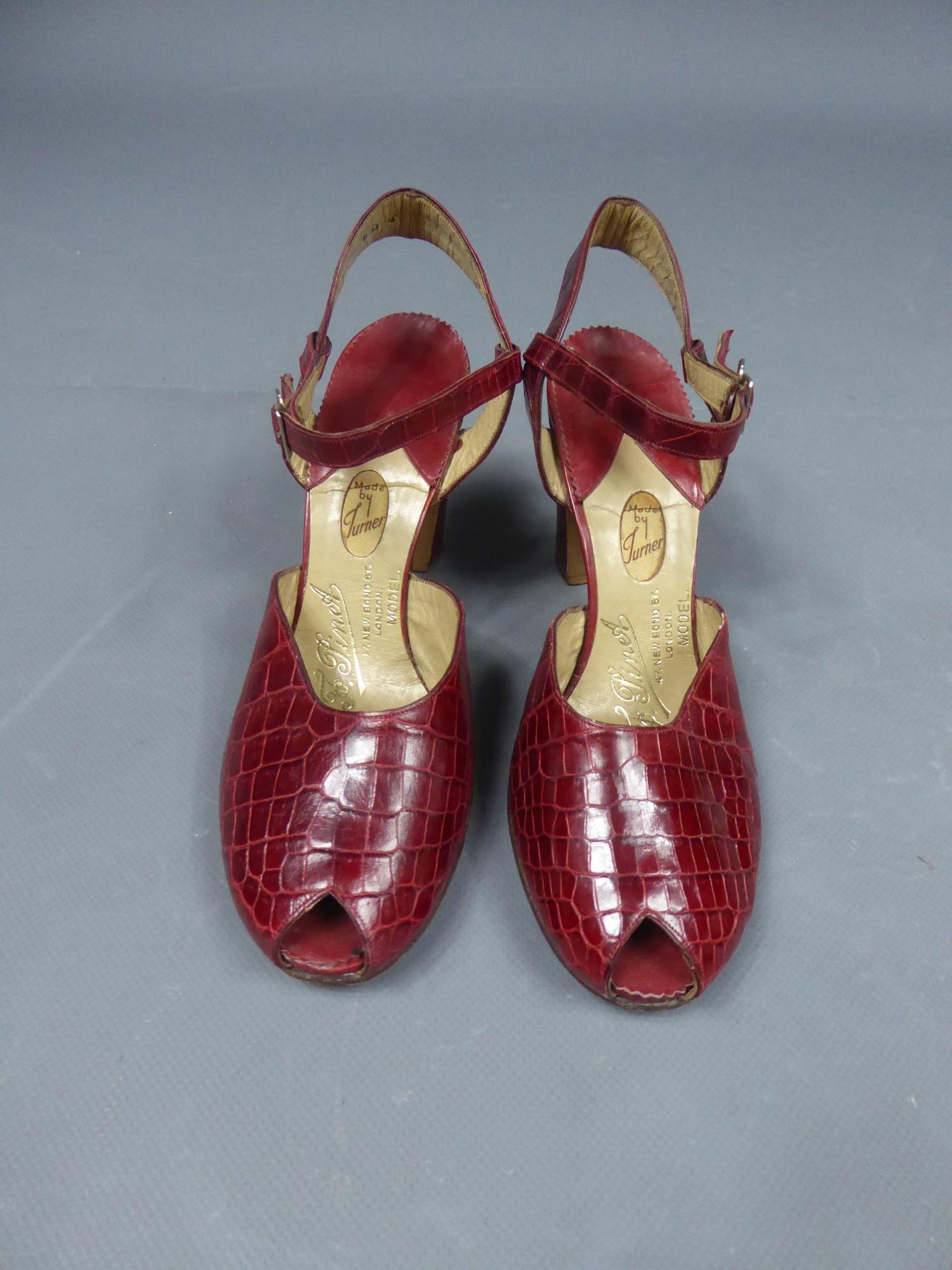 Marrone Un raro paio di scarpe François Pinet in pelle francese del 1935 circa in vendita