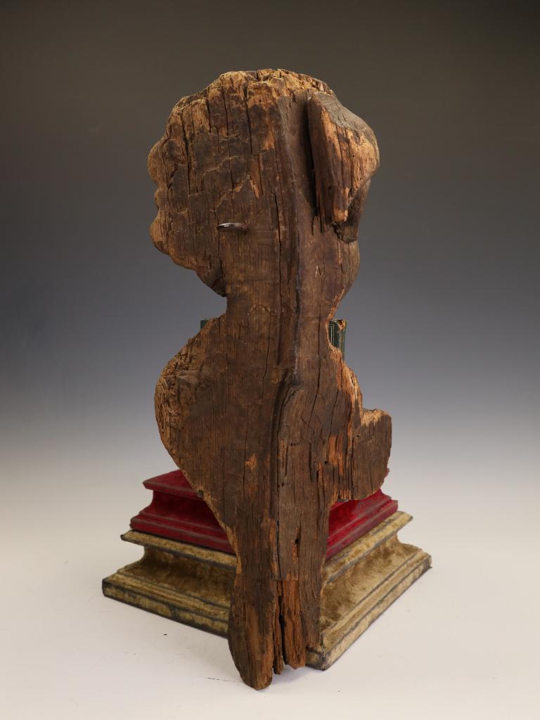 A Rare French Carved Architectural Fragment: Baroque Putto Head from Rouen Cathe In Fair Condition For Sale In Lincoln, GB