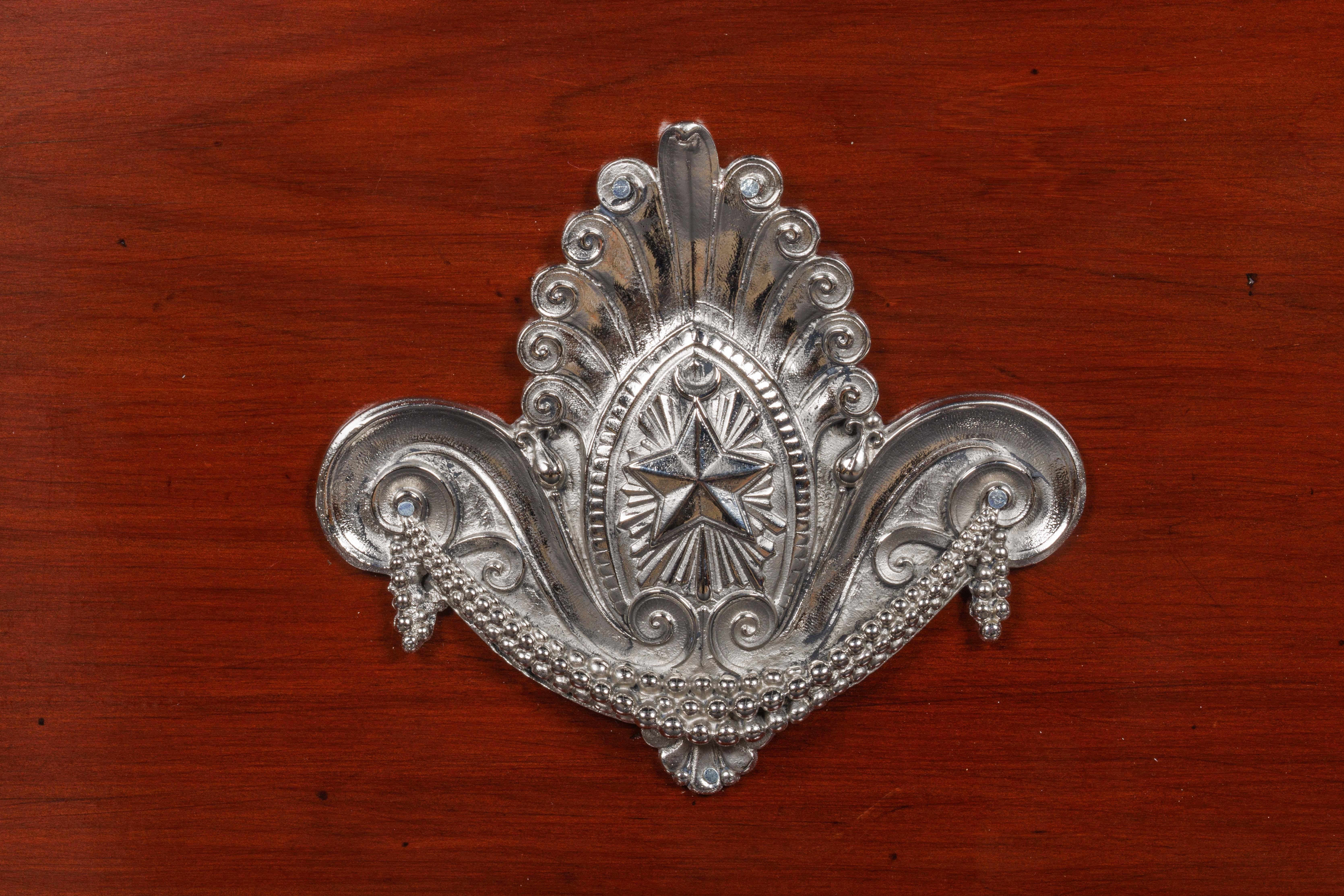 Bronze Un rare cave à cigares français par Charles Guillame Diehl et Jean Brandley en vente