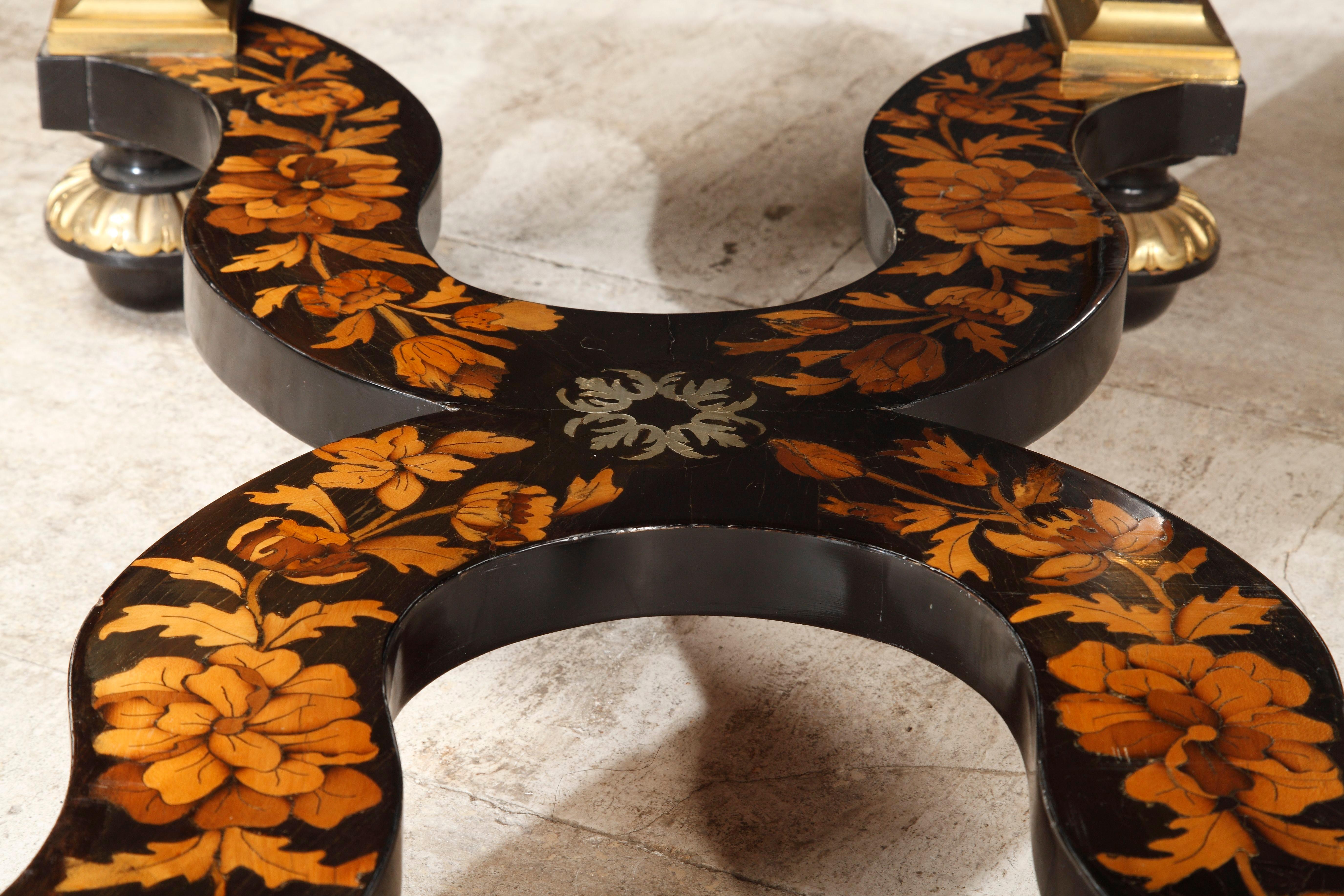 Seltener großer französischer Louis XIV Schreibtisch aus Zinn und Obstholz mit Intarsien im Angebot 4